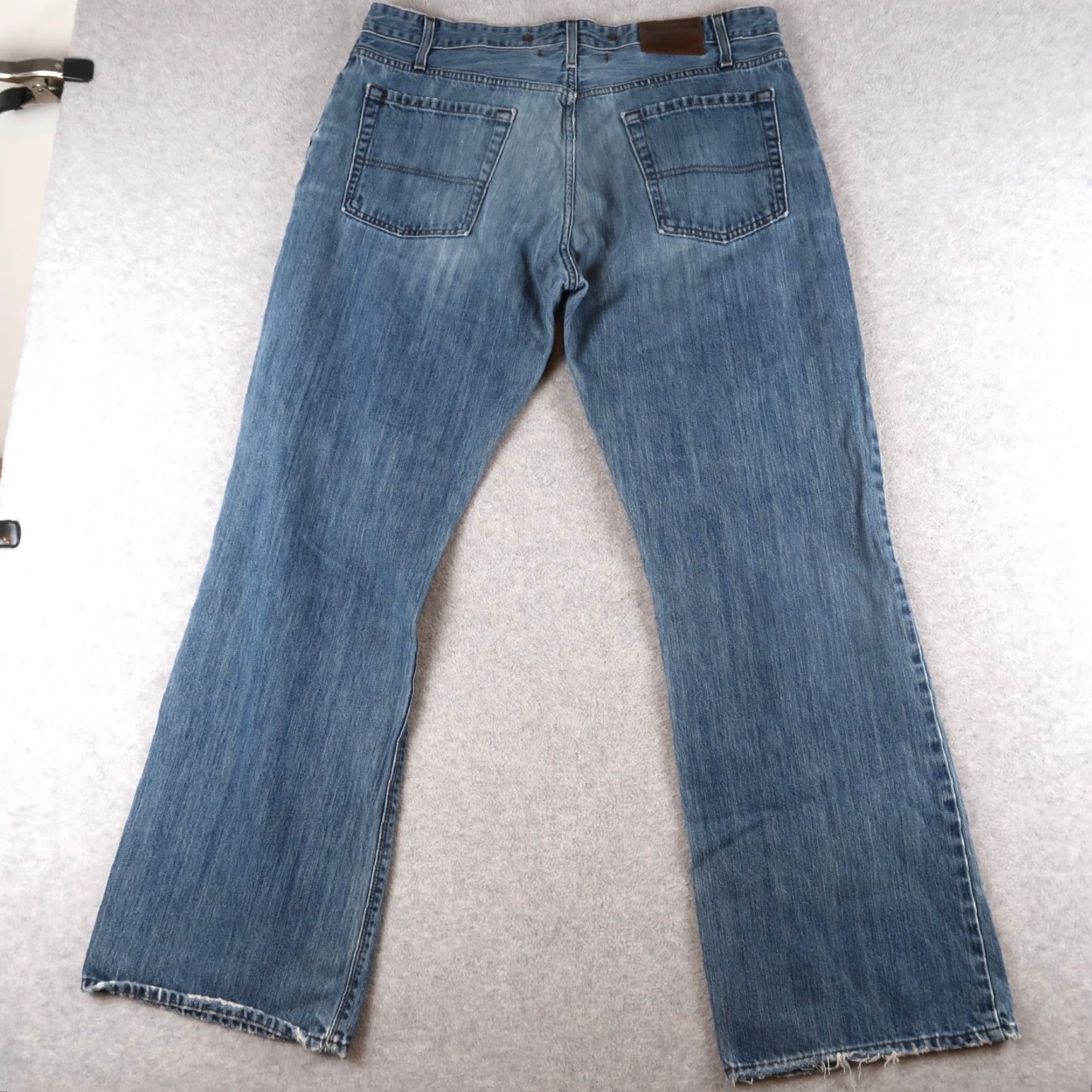 Levi's Vintage Levi's Jeans Mens 38x32 Blue Cotton Denim Low Bootcut Regular 5-Pocket City Retro Mens Size US 38 / EU 54 - 2 Thumbnail