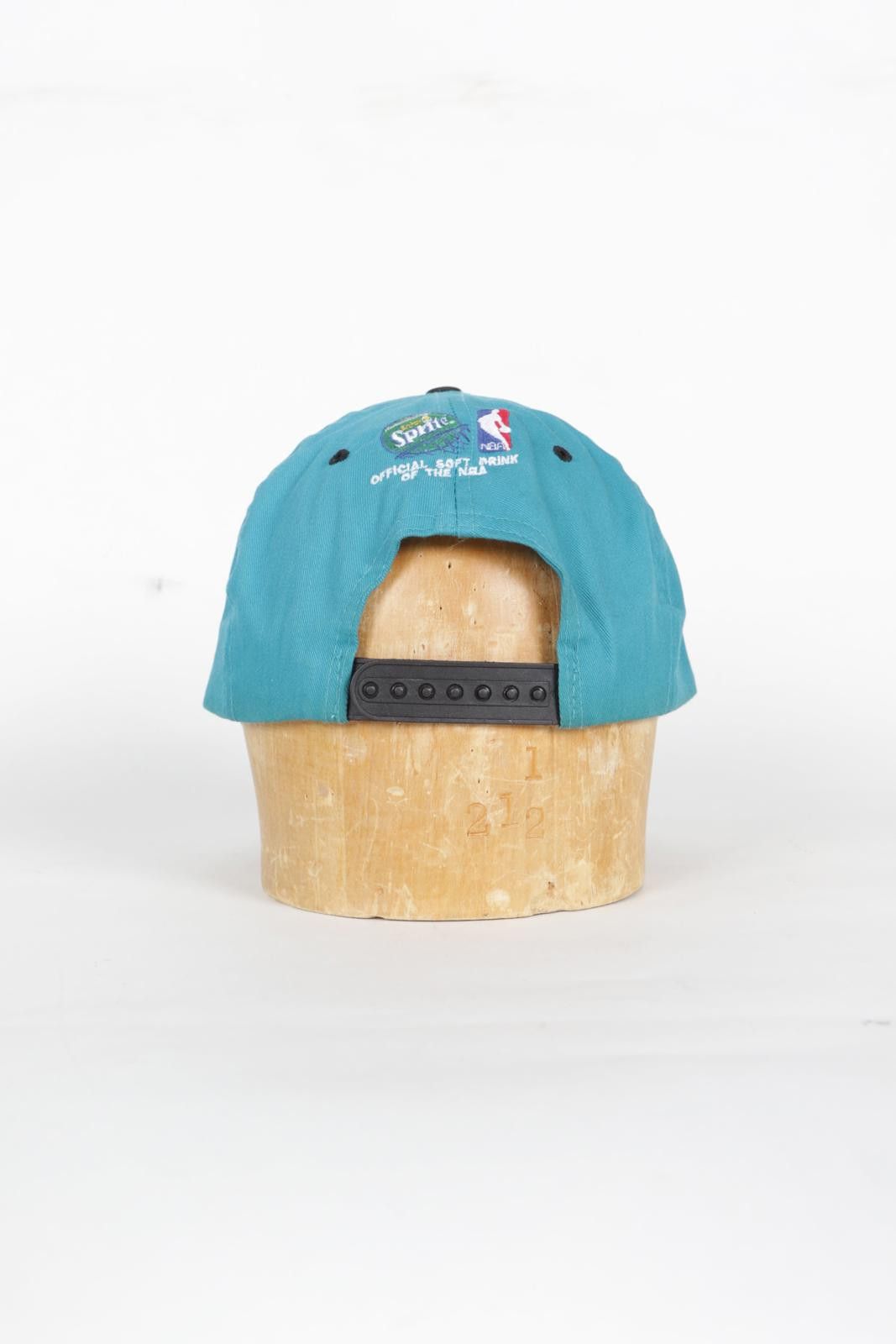 Logo 7 90's Logo 7 Detroit Pistons Snap Back Size ONE SIZE - 3 Thumbnail