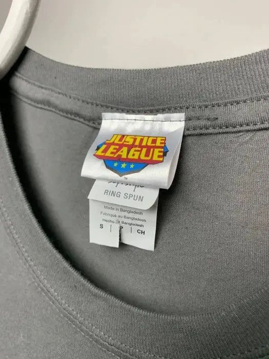 DC Comics DC comics T-shirt size S grey justice league vintage Size US S / EU 44-46 / 1 - 3 Thumbnail