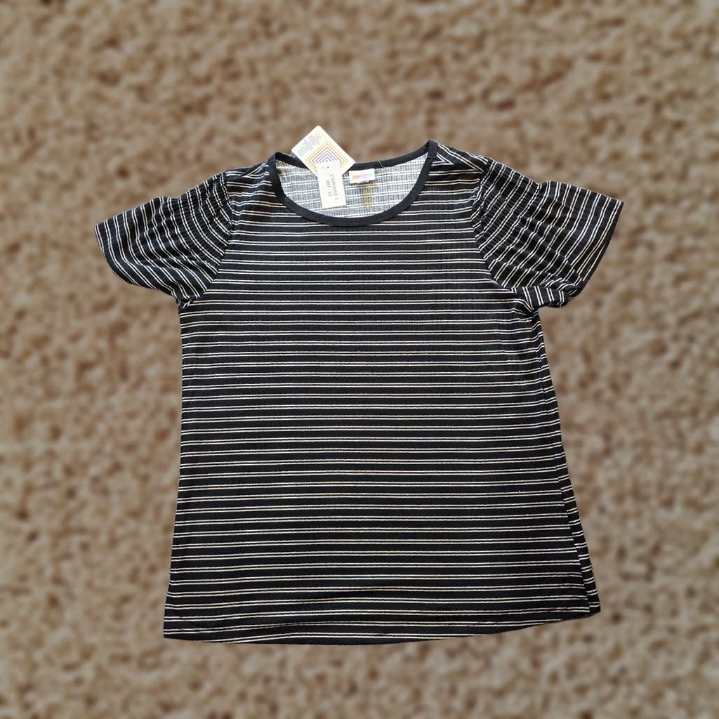 Vintage Lularoe Top Womens Medium Black Striped Ribbed Stephanie Stretch Casual Shirt Ladies Regular Short Sleeve Pullover Knit Polyester Round Neck Size M / US 6-8 / IT 42-44 - 1 Thumbnail