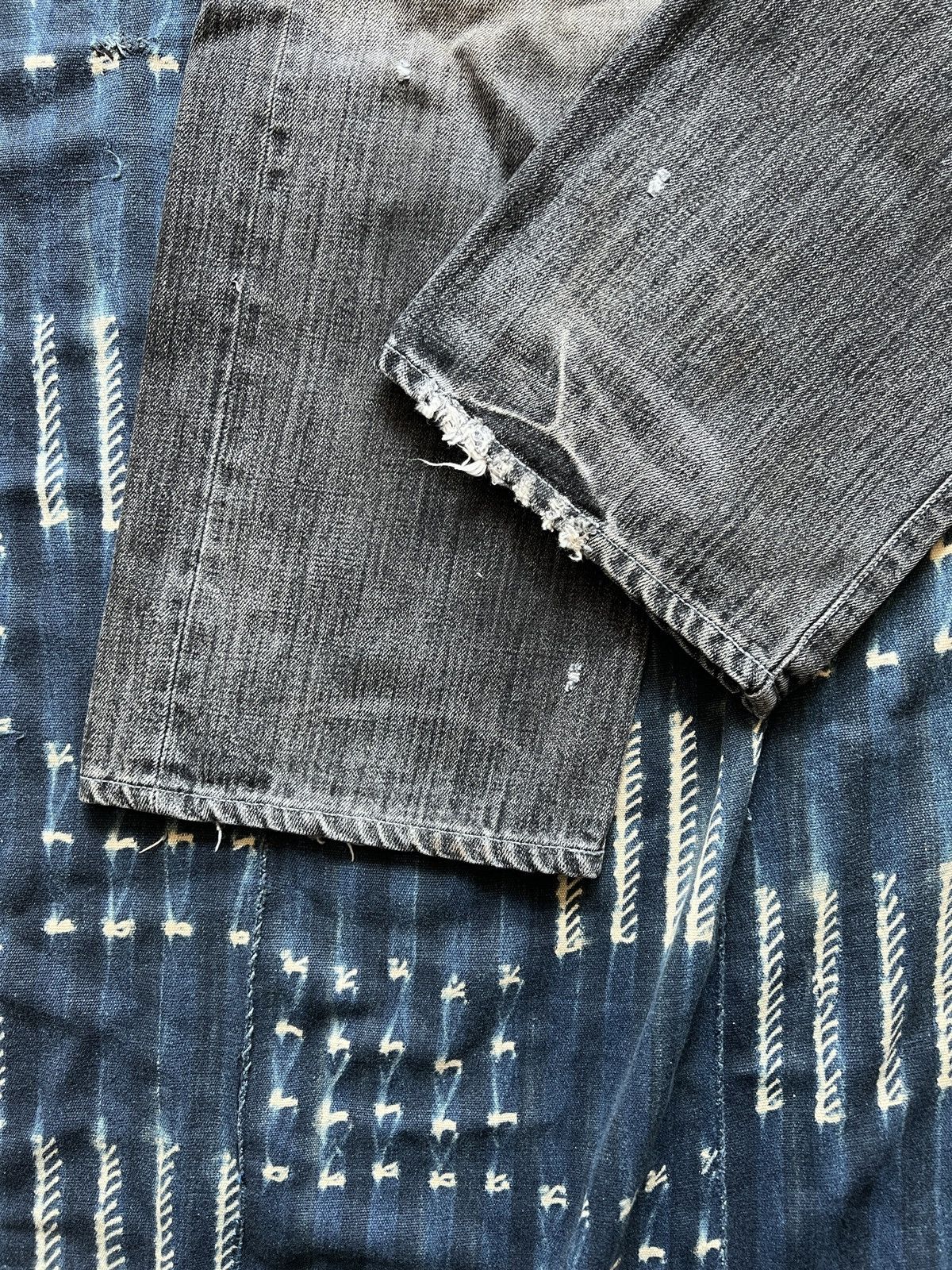 Neighborhood Neighborhood Archive AW14 Destroyed Selvedge Denim Jeans Size US 32 / EU 48 - 6 Thumbnail