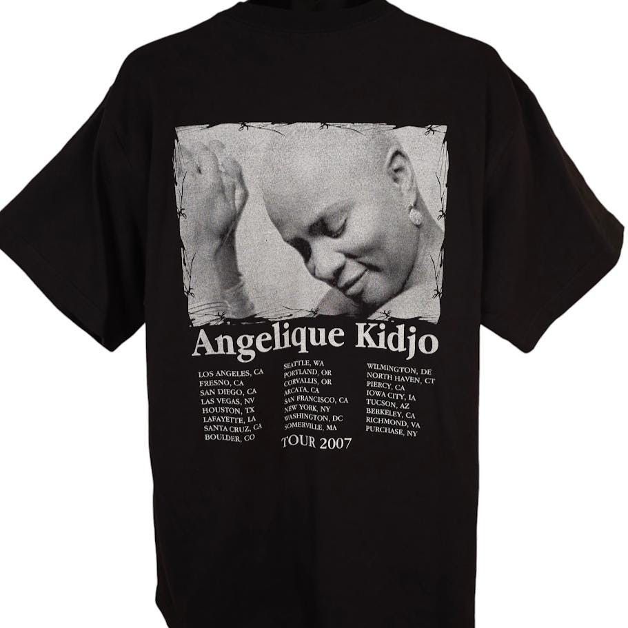 Vintage Vintage Angelique Kidjo Josh Groban T Shirt Mens Size Large Size US L / EU 52-54 / 3 - 4 Thumbnail