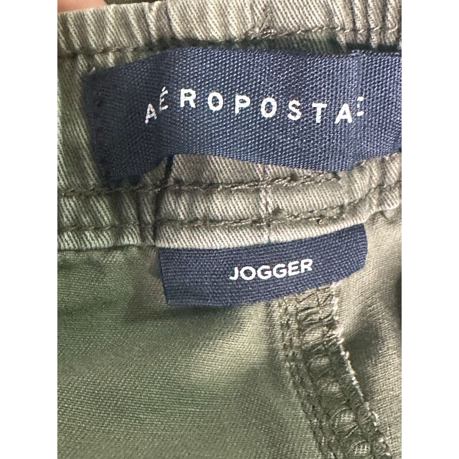 Aeropostale Aeropostale camo pull on jogger pants size Medium Size US 34 / EU 50 - 3 Thumbnail