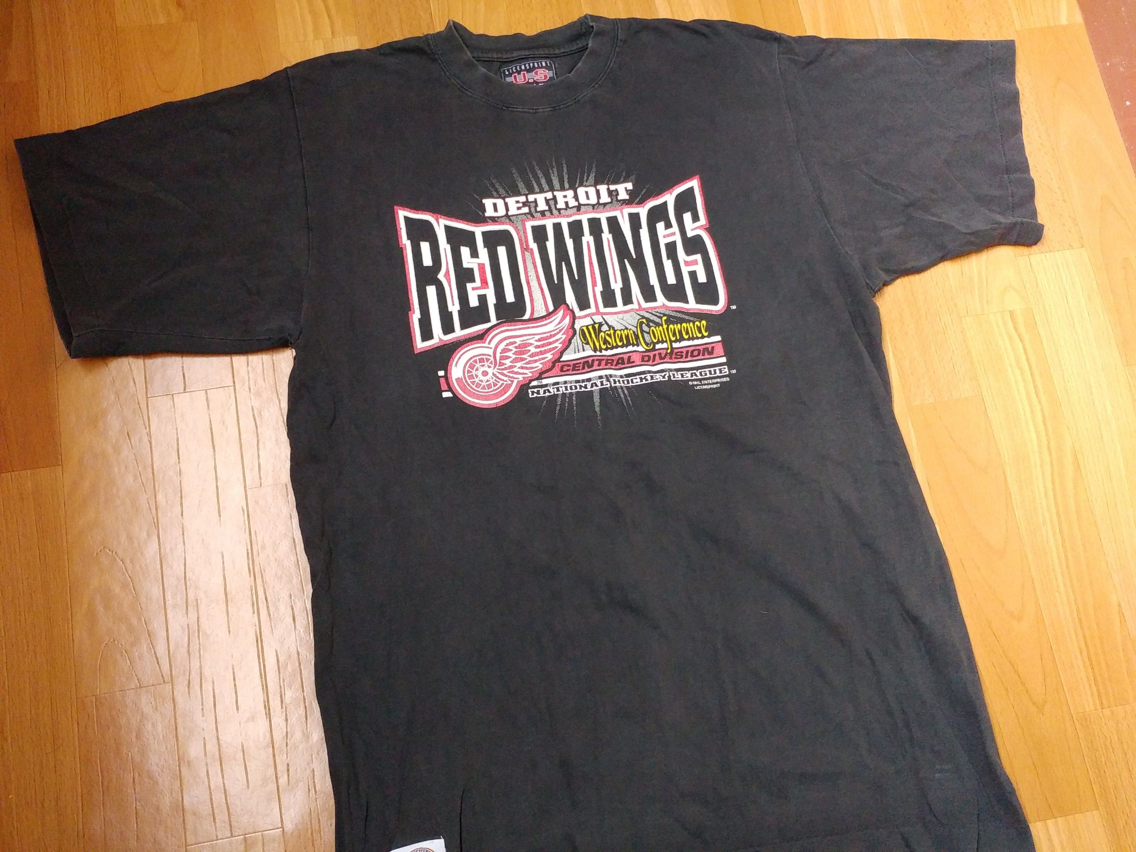 NHL NHL Detroit Red Wings jersey vintage t-shirt 90s hip-hop L Size US L / EU 52-54 / 3 - 3 Thumbnail