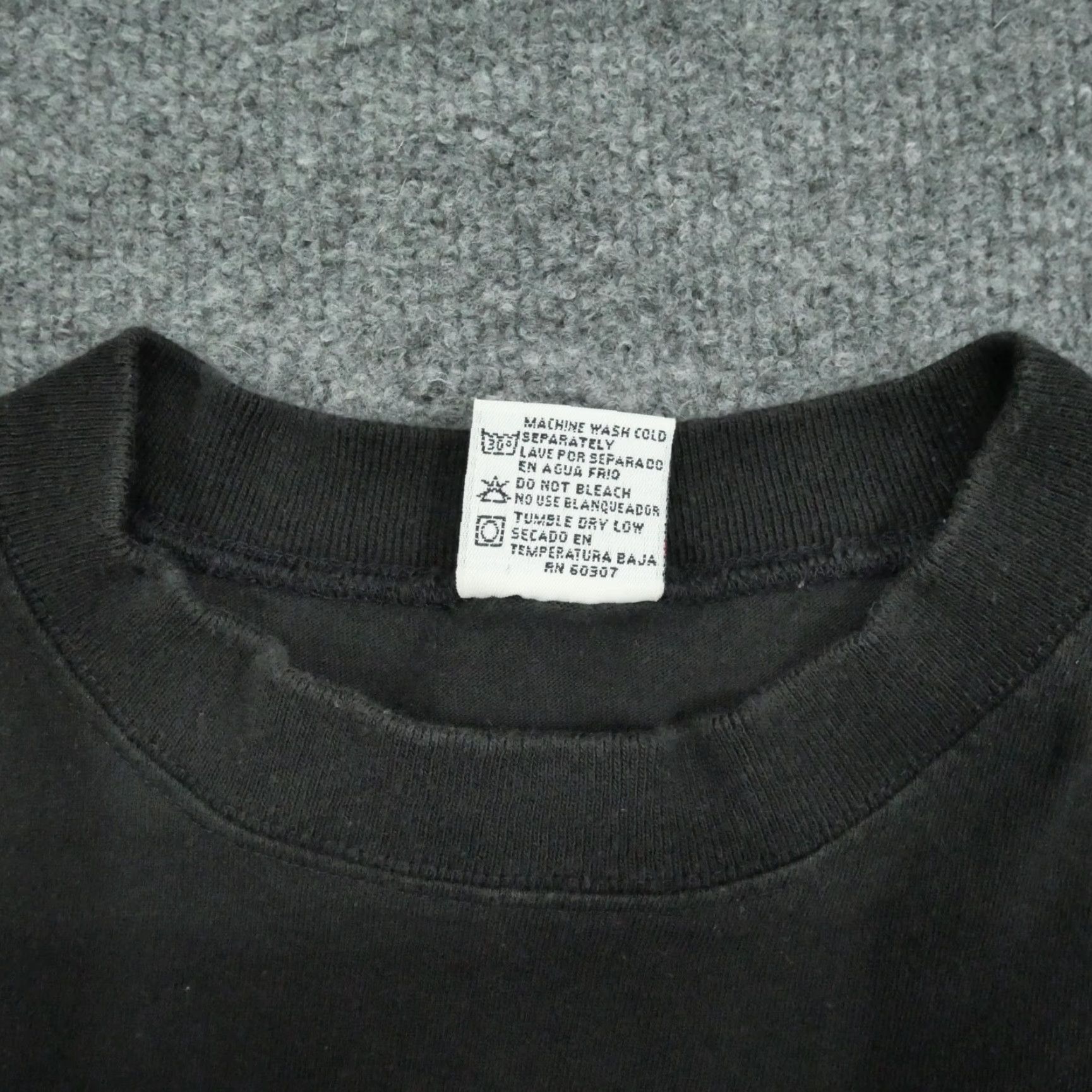 Vintage VINTAGE UnionBay T Shirt Mens L Black 90s Graphic Print Crew Neck Long Sleeve Size US L / EU 52-54 / 3 - 4 Thumbnail