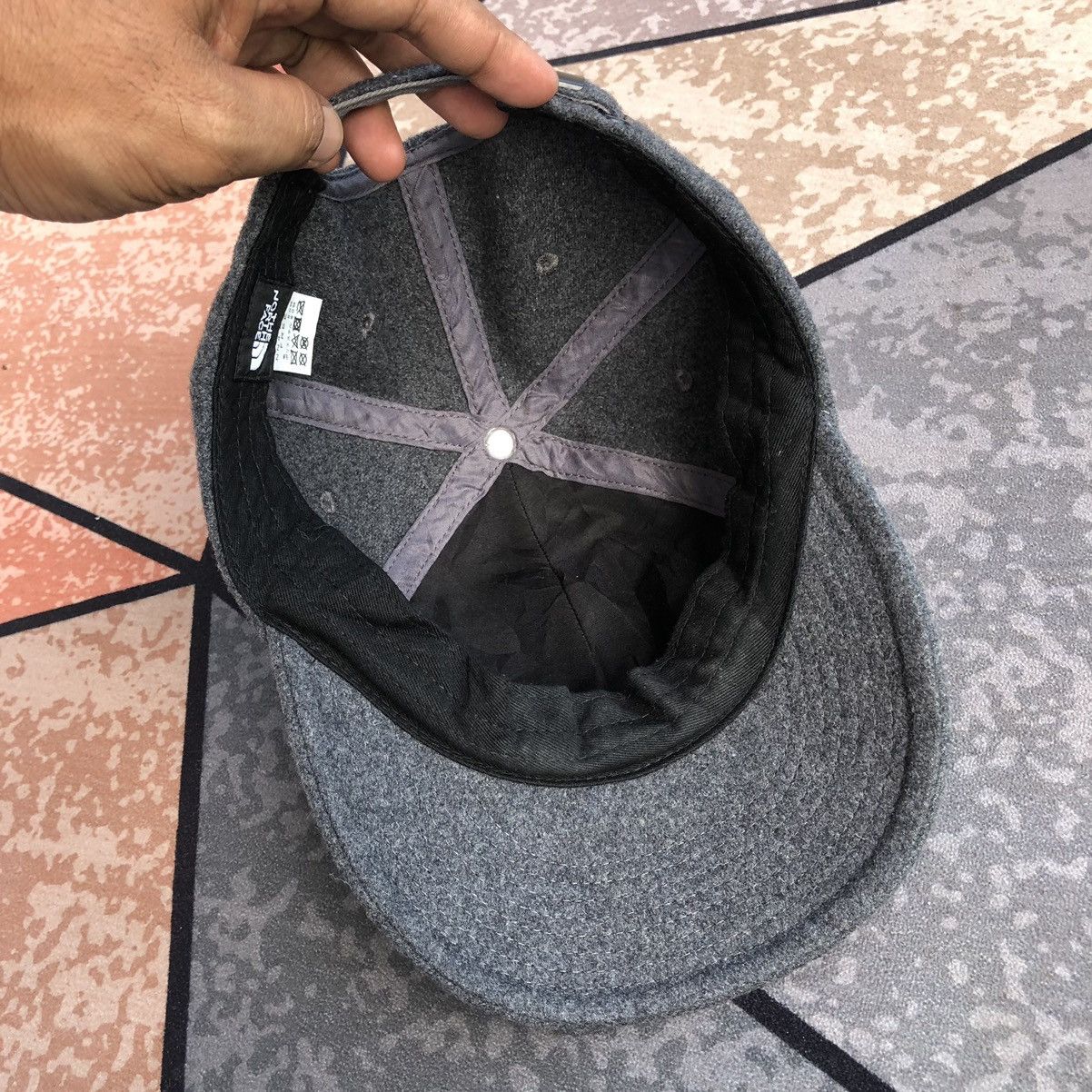 The North Face The North Face / TNF Logo Flannel Cap NN41616 (unisex) Size ONE SIZE - 6 Thumbnail