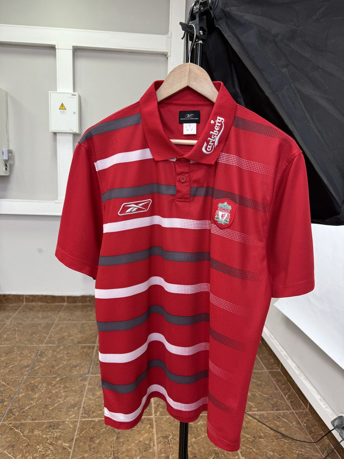Reebok 🏴󠁧󠁢󠁥󠁮󠁧󠁿 2003 Liverpool Reebok Carlsberg Polo T-Shirt Soccer Jersey Size US M / EU 48-50 / 2 - 1 Thumbnail
