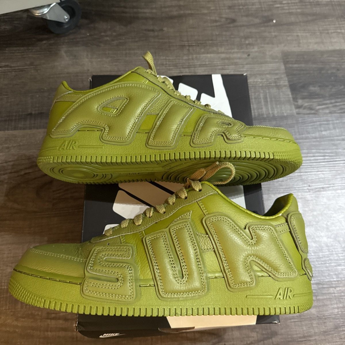 Cactus Plant Flea Market × Nike NIKE CACTUS PLANT FLEA MARKET AIR FORCE ONE MOSS SIZE 11 Size US 11 / EU 44 - 2 Thumbnail