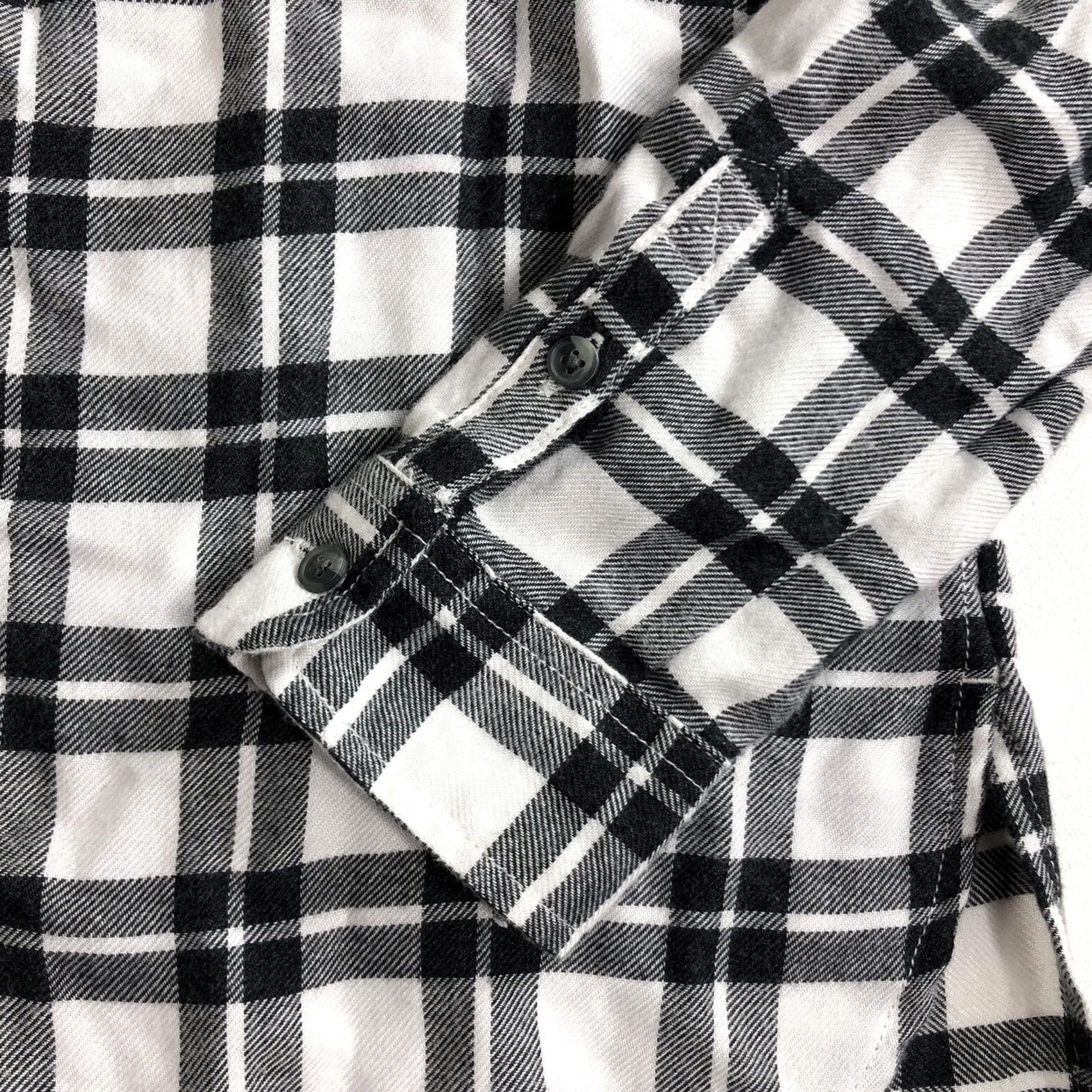 American Eagle Outfitters VINTAGE American Eagle Outfitters Boyfriend Flannel Shirt Womens Small Black Plaid Long Sleeve Casual Button-Up Size S / US 4 / IT 40 - 5 Thumbnail