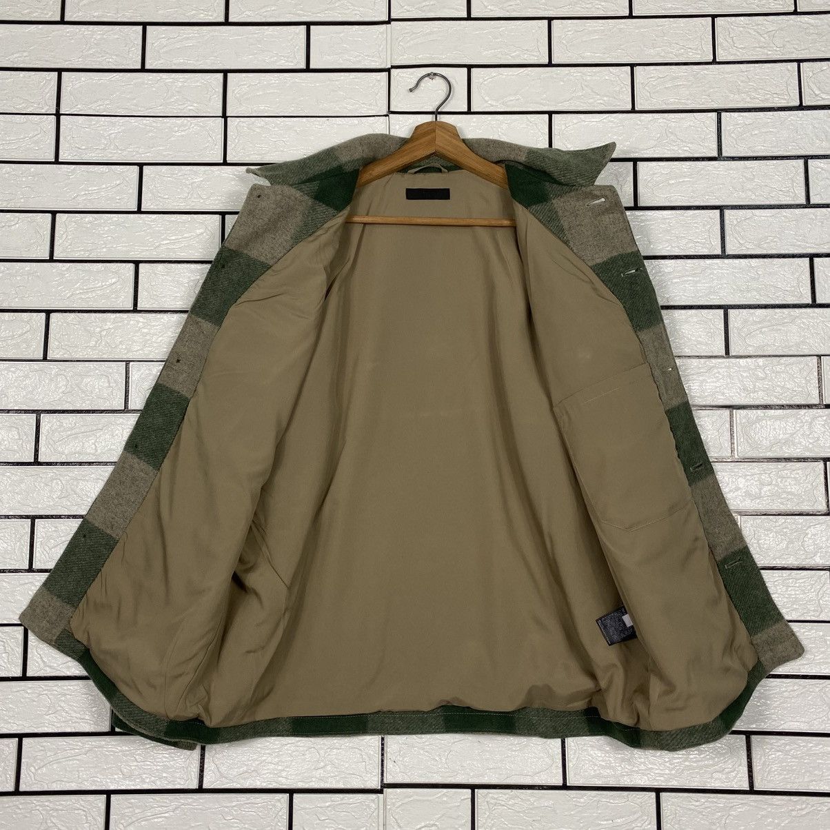 Japanese Brand Vintage Wool Button Jacket Tartan Design Uniqlo Issey Miyake Size US L / EU 52-54 / 3 - 14 Thumbnail