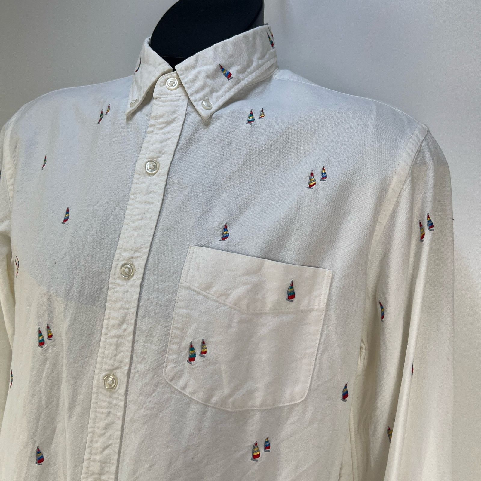 J.Crew J.Crew Oxford Embroidered Sailboat Button Down Slim Shirt Size US M / EU 48-50 / 2 - 2 Thumbnail