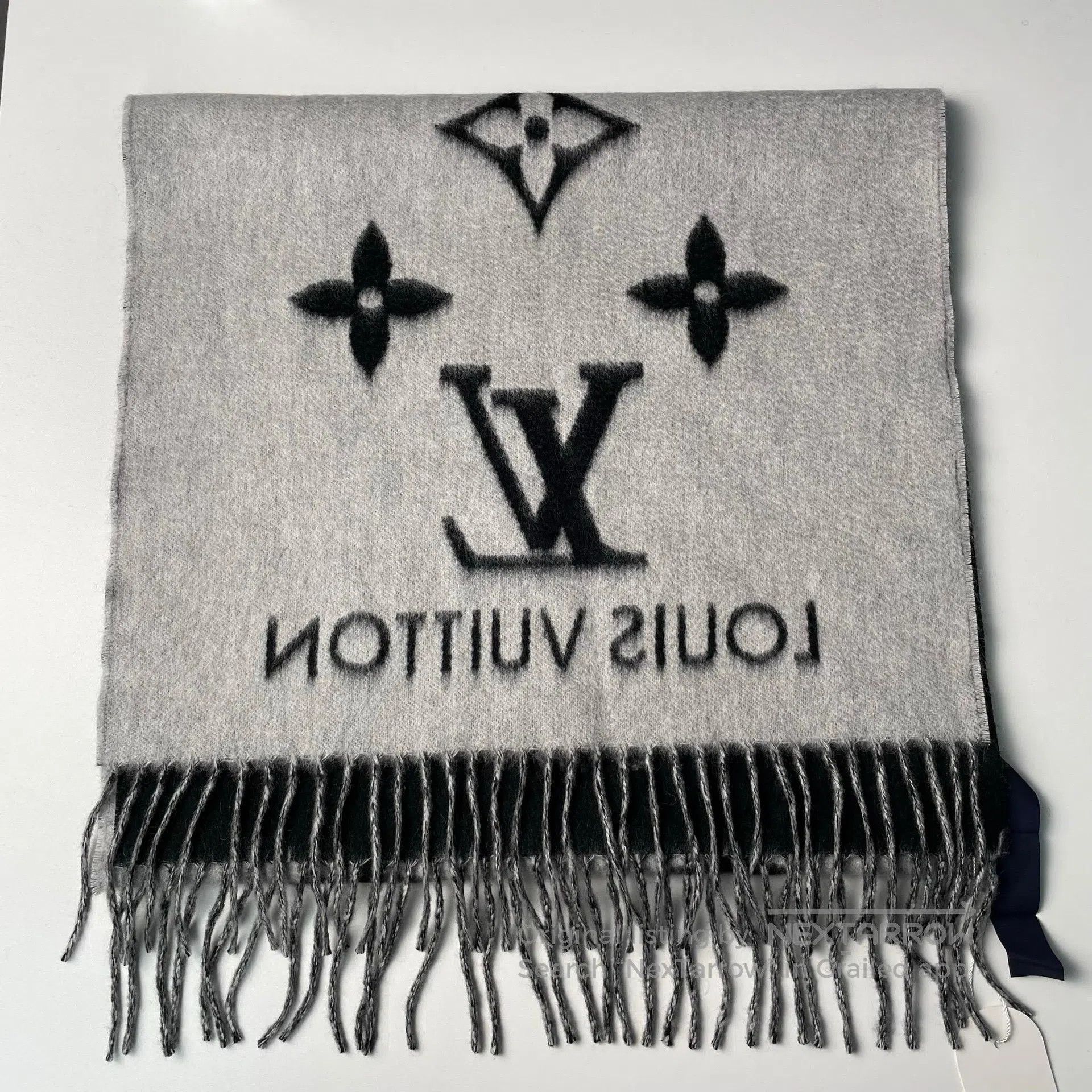 Louis Vuitton Louis Vuitton Black and Gray Full Logo Cashmere Double-Fac Size ONE SIZE - 2 Thumbnail