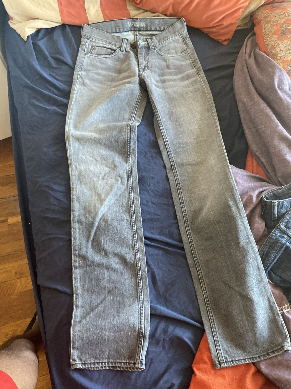 Acne Studios Acne Studios Mic Blacktrash Jeans (Grey, 27/32 Size 27" / US 4 / IT 40 - 1 Thumbnail