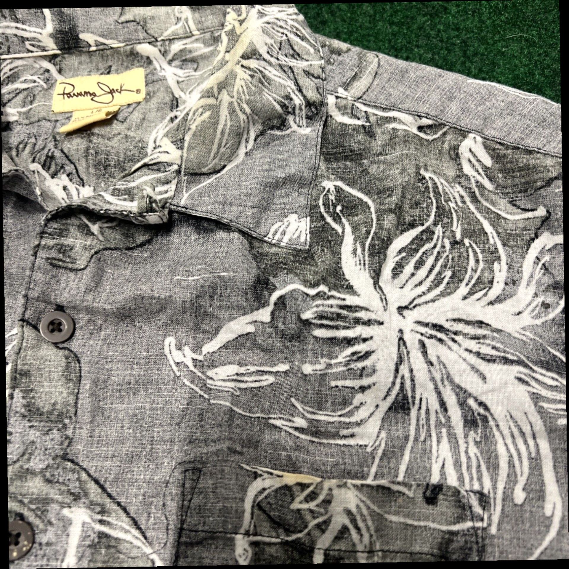 Panama Jack Panama Jack Men Large Hawaiian Shirt Floral Gray Short Sleeve Vacation Tropical Size US L / EU 52-54 / 3 - 6 Thumbnail