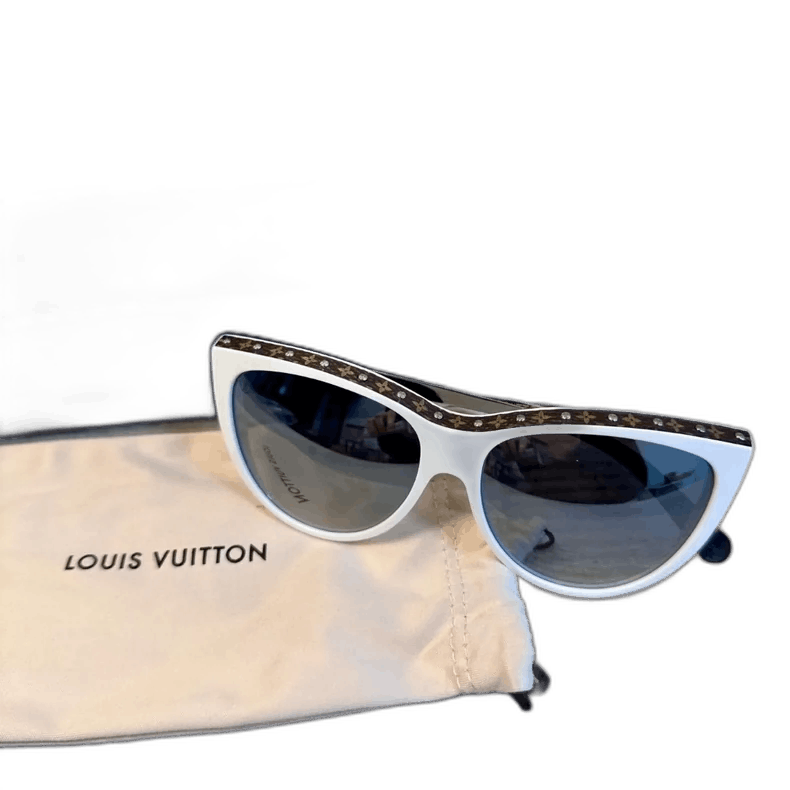 Louis Vuitton New Louis Vuitton Cat Eye Sunglasses Size ONE SIZE - 1 Thumbnail