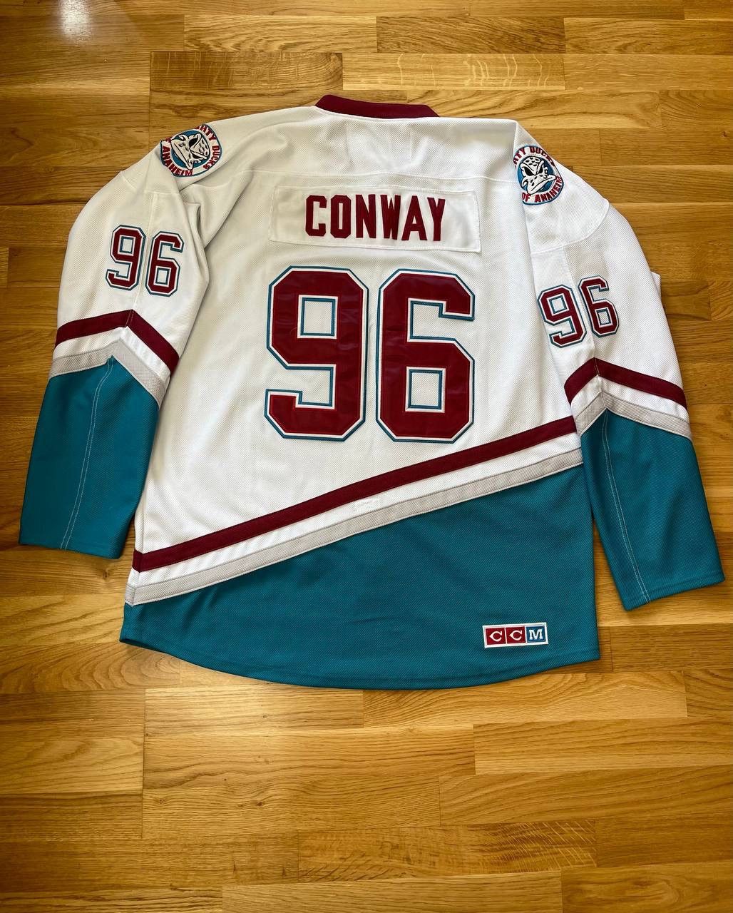 Ccm Vintage Anaheim Mighty Ducks HockeyJersey 96 Conway XXL NHL Size US L / EU 52-54 / 3 - 5 Thumbnail