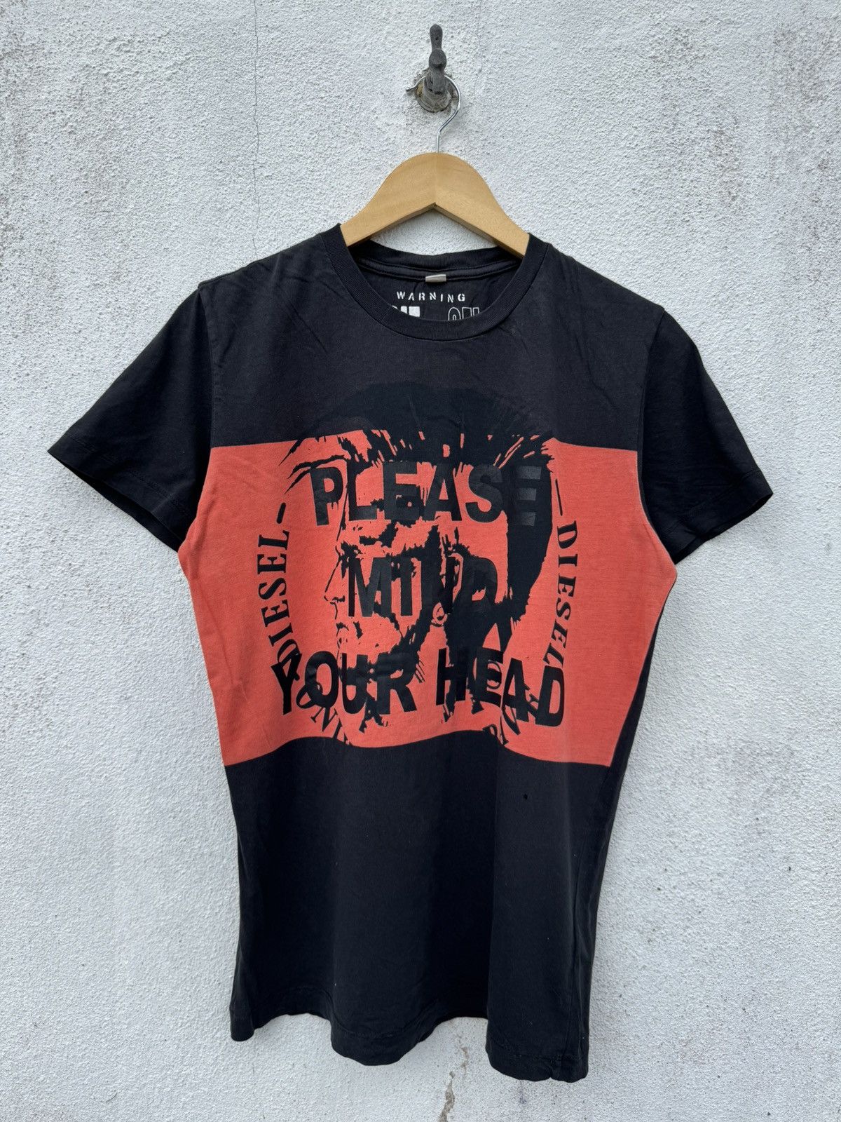 Diesel Diesel Punk Avant-Garde Distressed T-Shirt Vintage 2000s Y2K Size US S / EU 44-46 / 1 - 1 Thumbnail