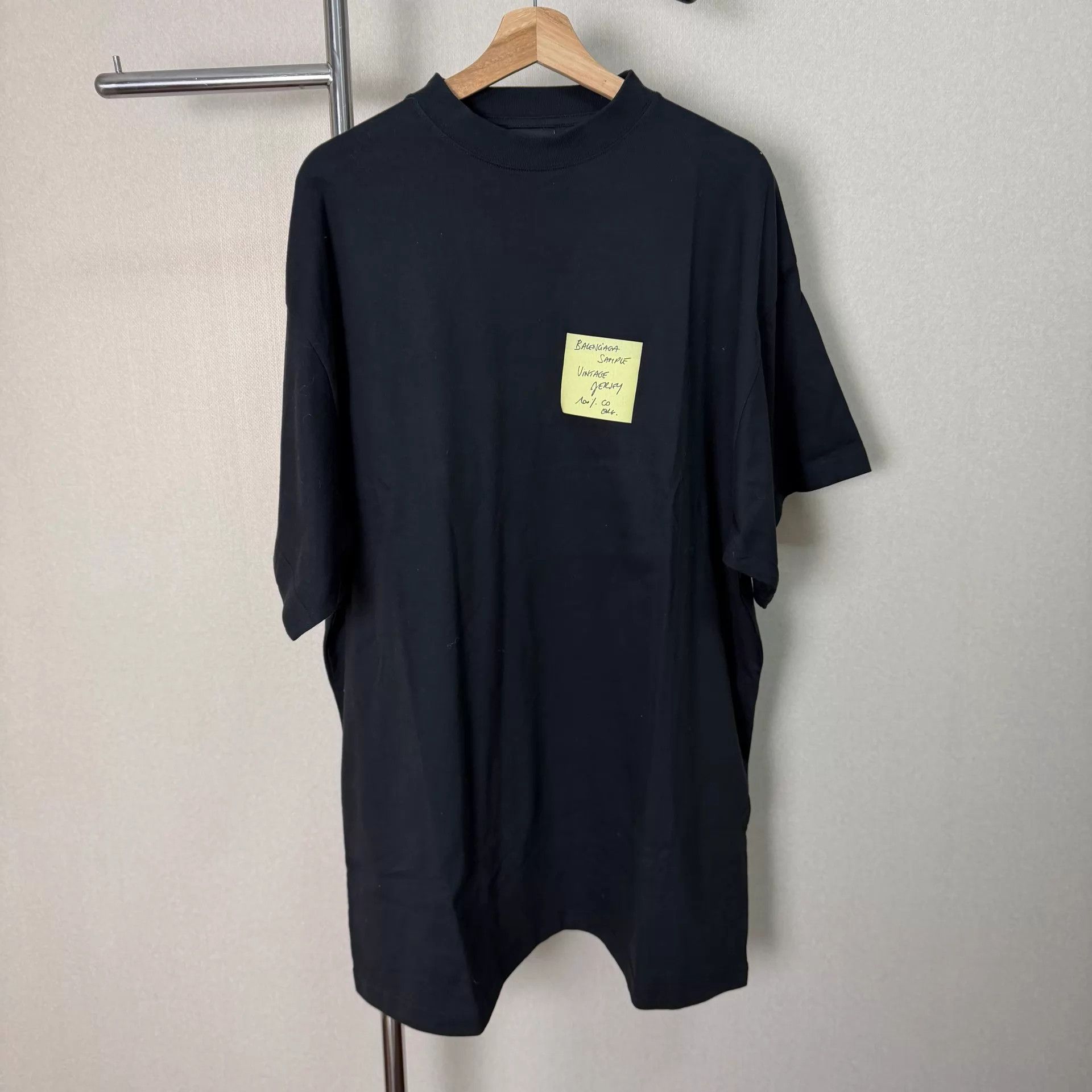 Balenciaga Balenciaga SS23 Oversized Unisex Black Short Sleeve Tee 3 Size L / US 10 / IT 46 - 1 Thumbnail