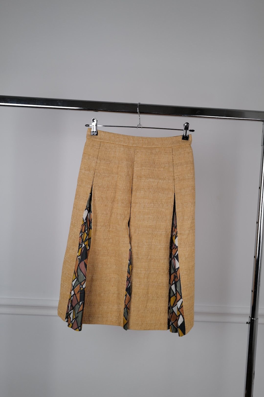 Yves Saint Laurent Yves Saint Laurent Ysl Stretchable Skirt Size 30" / US 8 / IT 44 - 1 Thumbnail