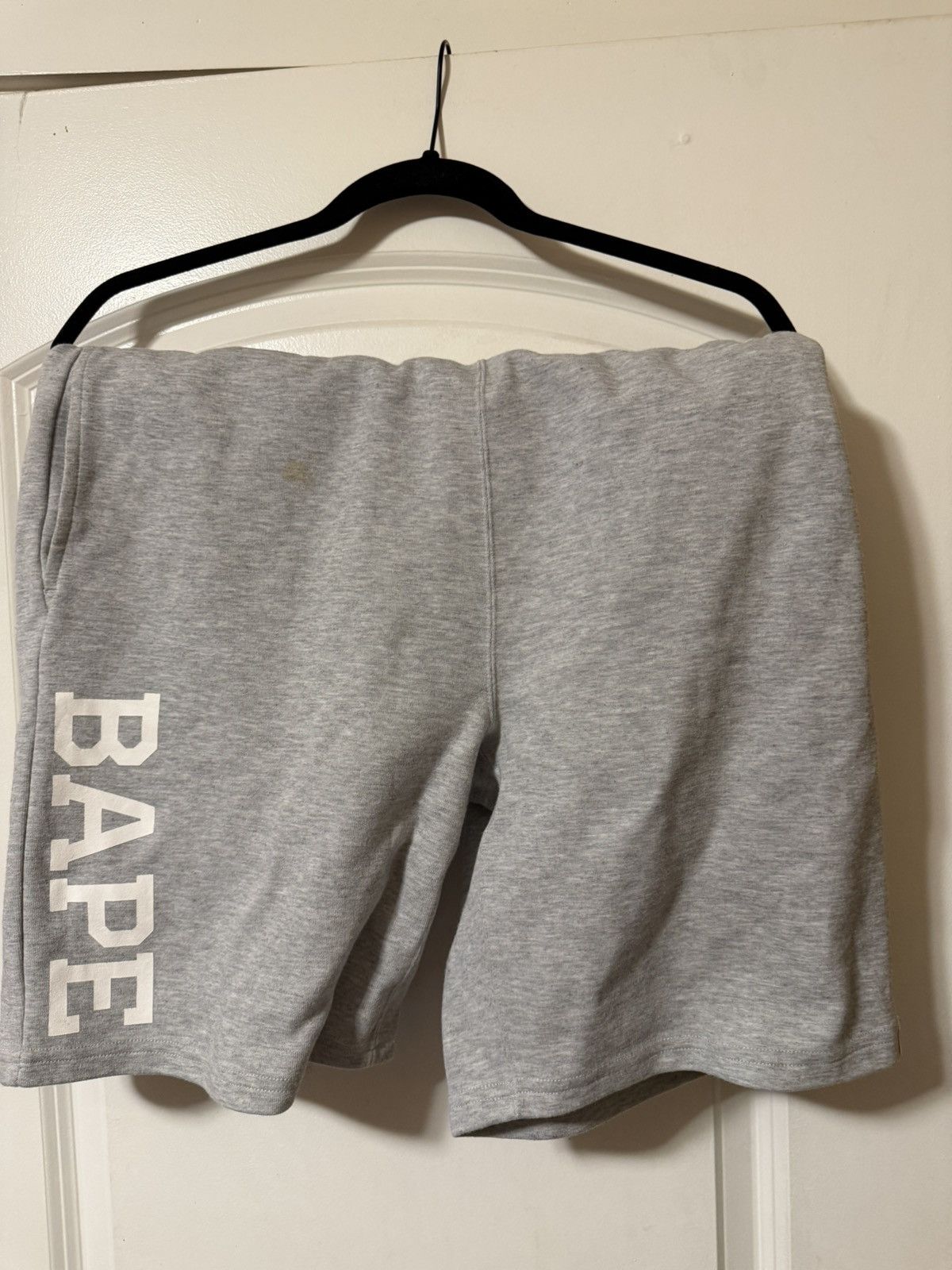 Bape A Bathing Ape Bape Head Grey Sweat Shorts Summer Size XL Size US 36 / EU 52 - 1 Thumbnail