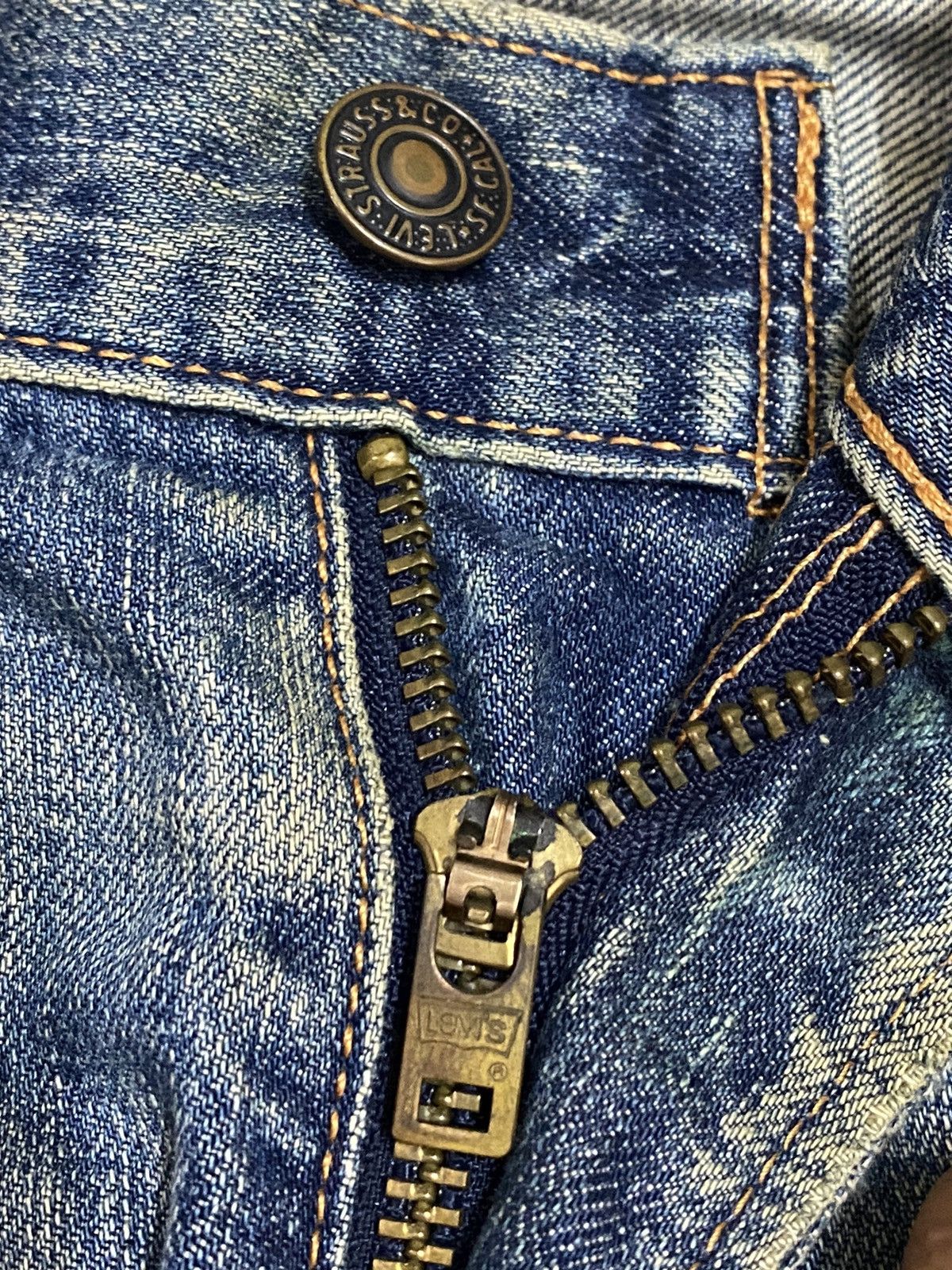 Levi's Vintage Levis 502 Mud Wash Distressed Loose Jeans Size US 31 - 17 Thumbnail
