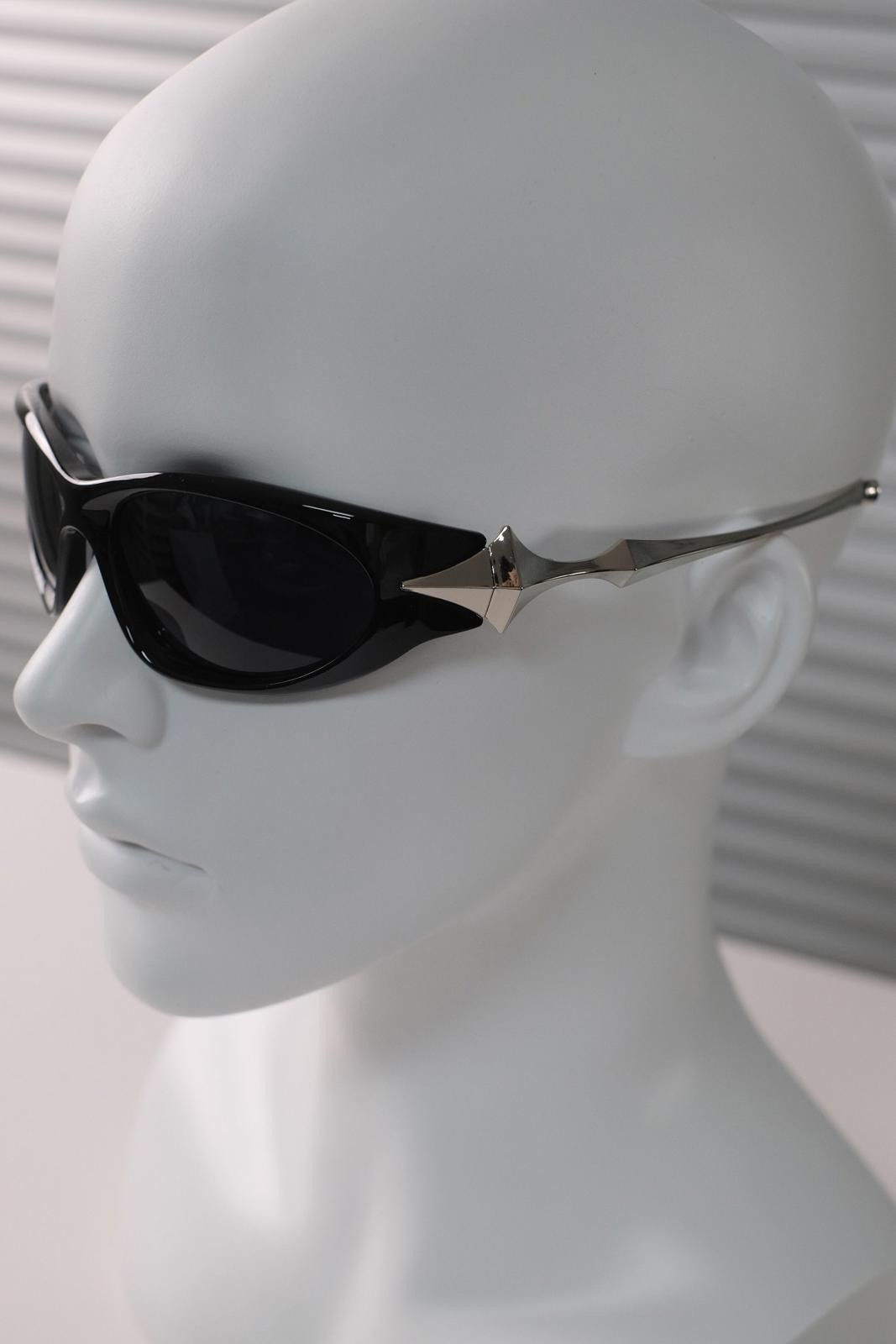 Japanese Brand Y2k Vtg Avant Garde Futuristic Black Sunglasses Unisex OS Size ONE SIZE - 2 Thumbnail