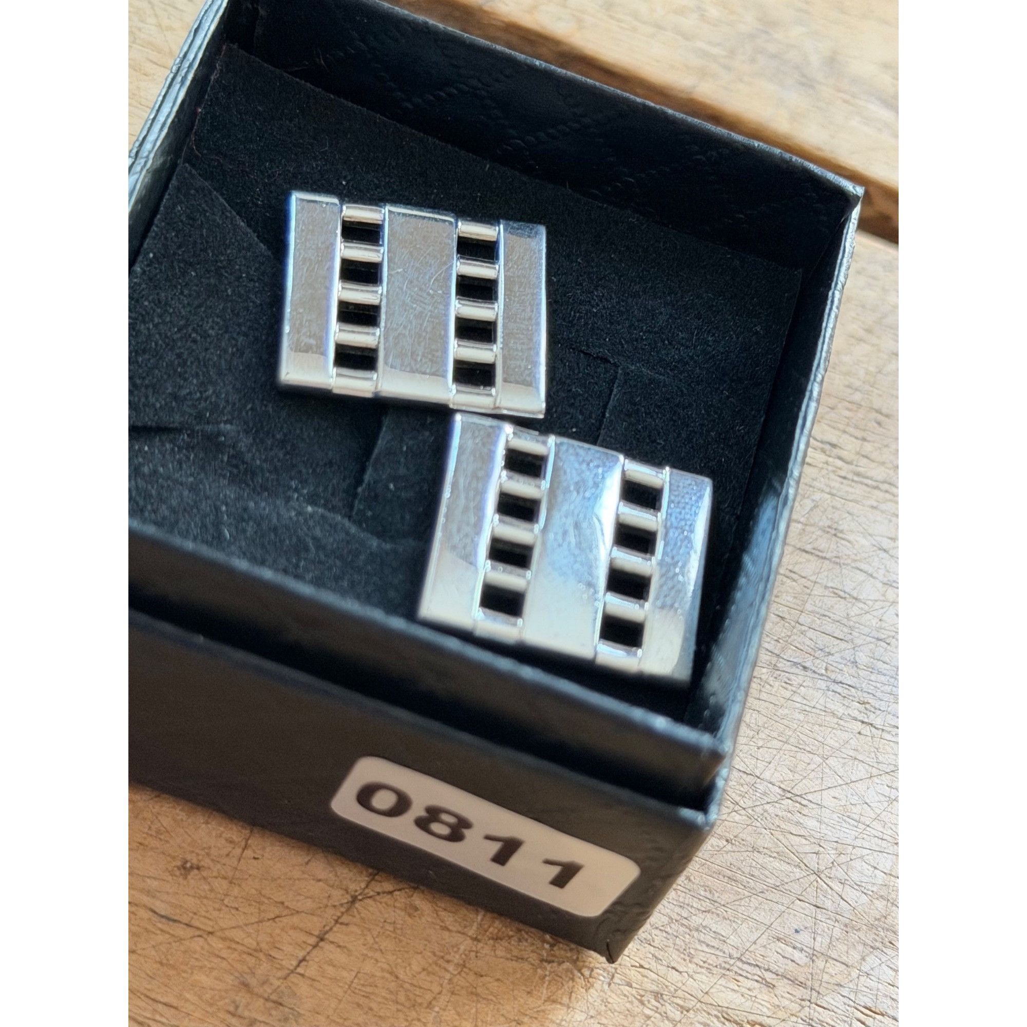 Other Silver-Toned Rectangular Cufflinks With Textured Geometric D Size ONE SIZE - 2 Thumbnail