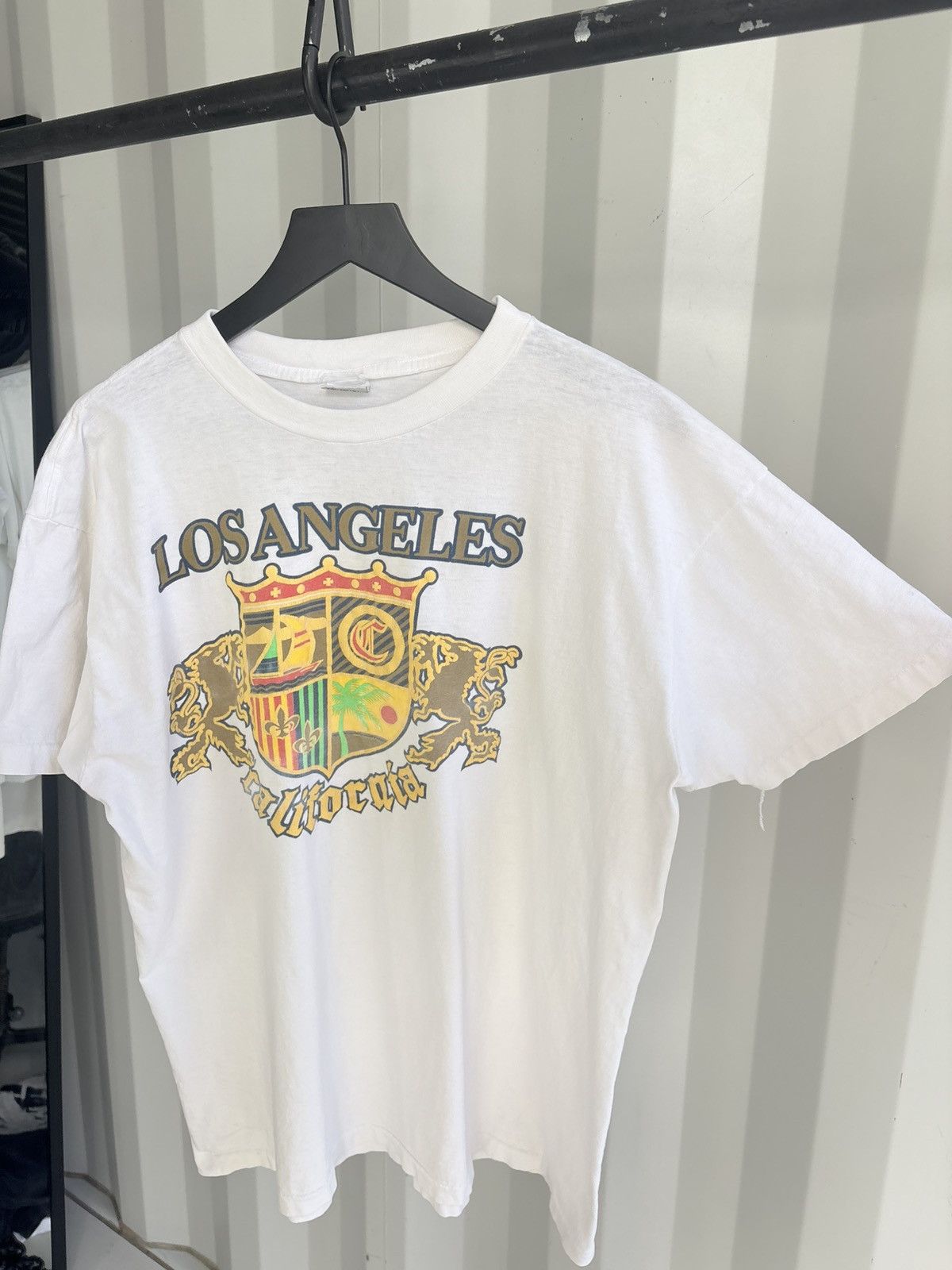 Vintage Thrashed Los Angeles Crest Faded Distressed Shirt GRUNGE Size US XL / EU 56 / 4 - 1 Thumbnail