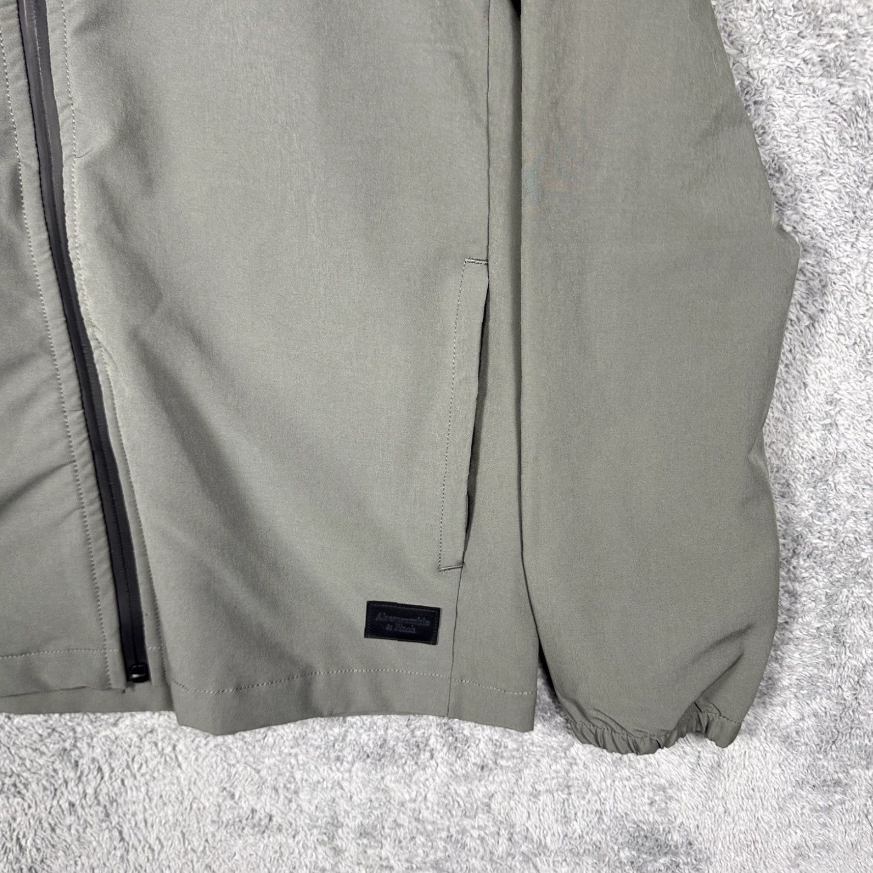 Abercrombie & Fitch Abercrombie & Fitch Softshell Jacket Mens M Full Zip Hooded Windbreaker Stretch Grey Solid Size US M / EU 48-50 / 2 - 2 Thumbnail