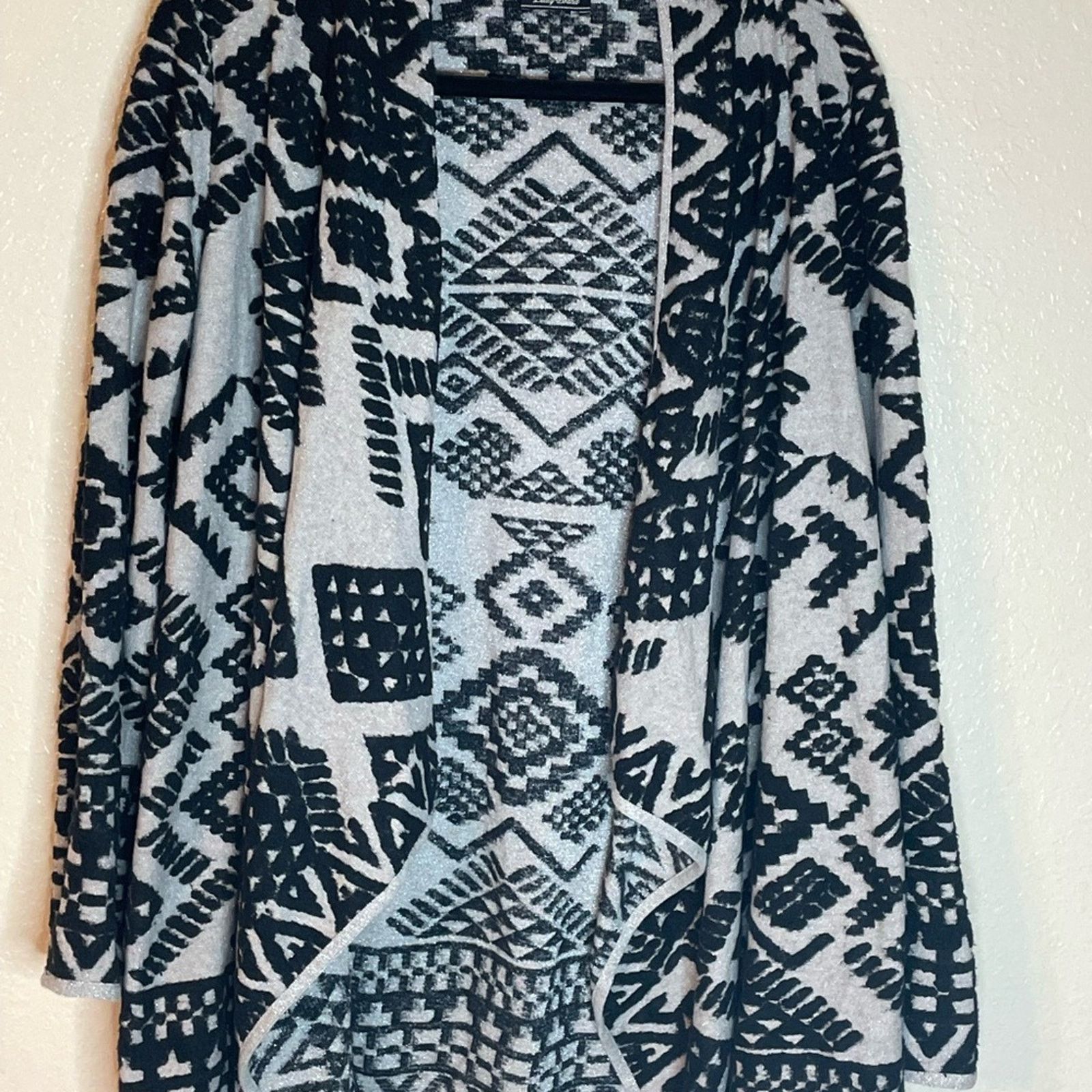 Lucky Brand Lucky Brand Open Style Drapey Sweater fits like a large. Size L / US 10 / IT 46 - 1 Thumbnail