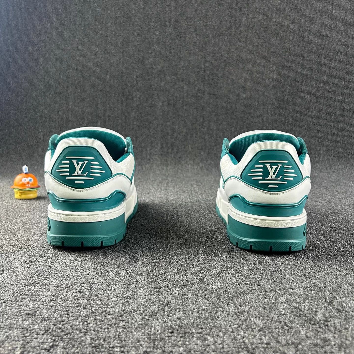 Louis Vuitton LV white green platform sneakers size 42 Size US 7 / EU 40 - 5 Thumbnail