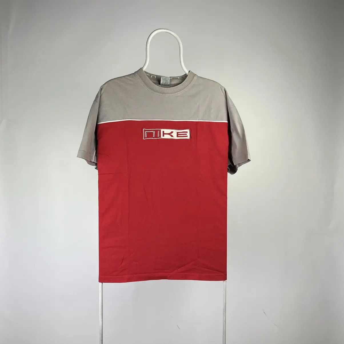 Nike Nike box logo center middle y2k size XLarge Size US XL / EU 56 / 4 - 1 Thumbnail
