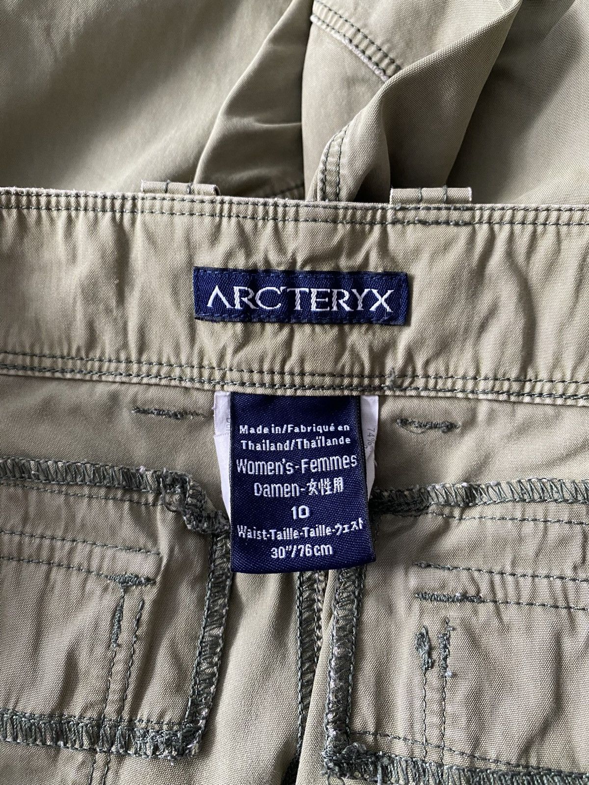 Arc'teryx × Vintage Arc’teryx vintage green khaki cargo trousers pants gorpcore Size 30" / US 8 / IT 44 - 12 Thumbnail