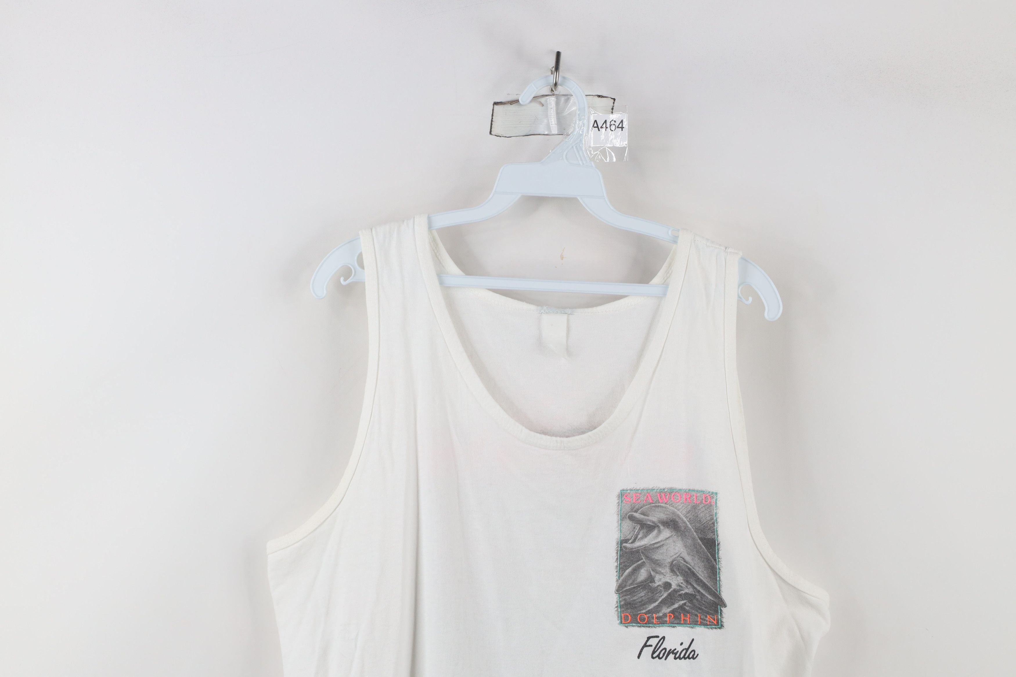 Vintage Vintage 90s Sea World Dolphin Florida Tank Top T-Shirt USA Size US L / EU 52-54 / 3 - 2 Thumbnail