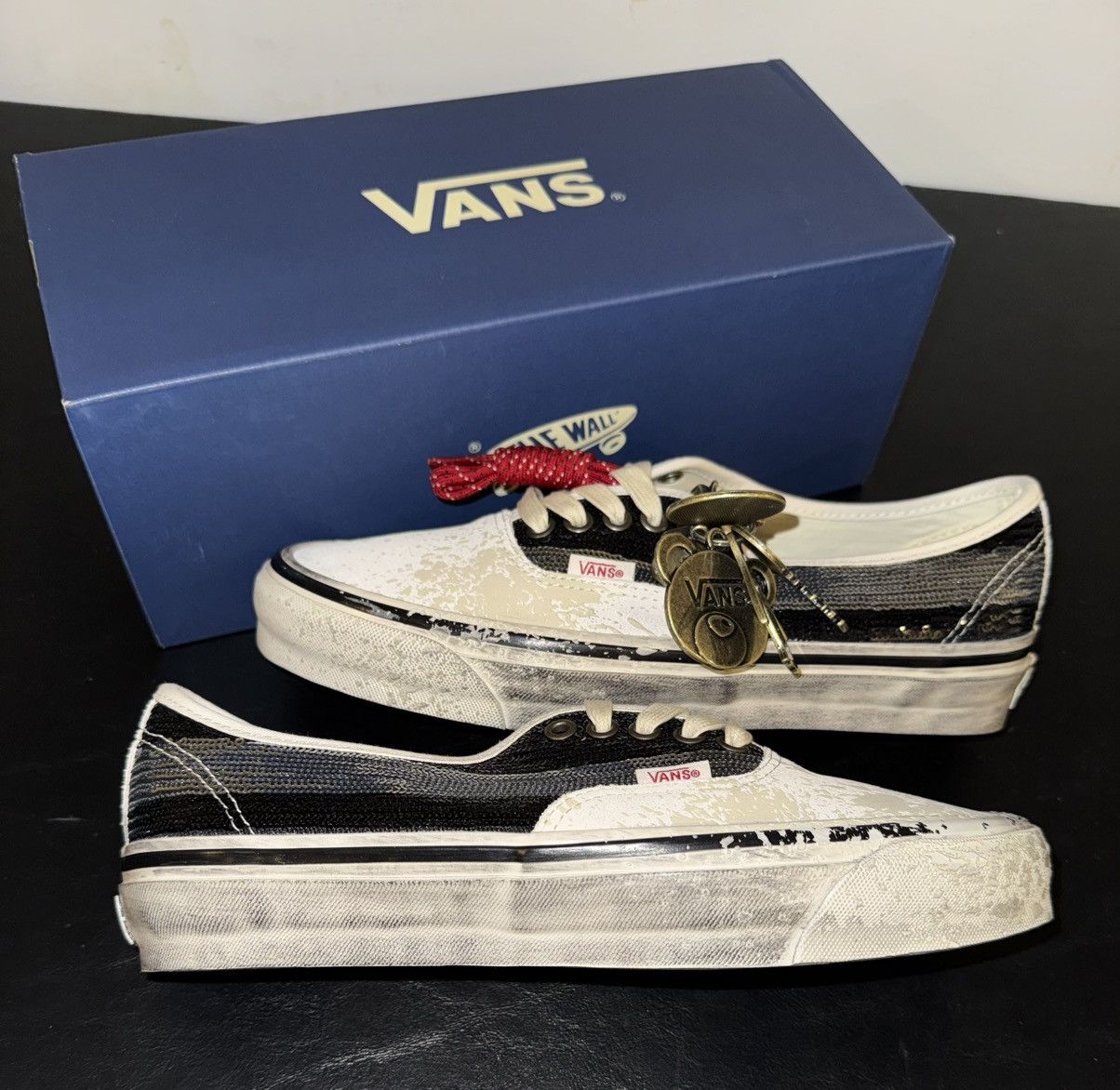 Vans Vans Premium Authentic La Habana Black White Size 7.5 Size US 7.5 / EU 40-41 - 1 Thumbnail