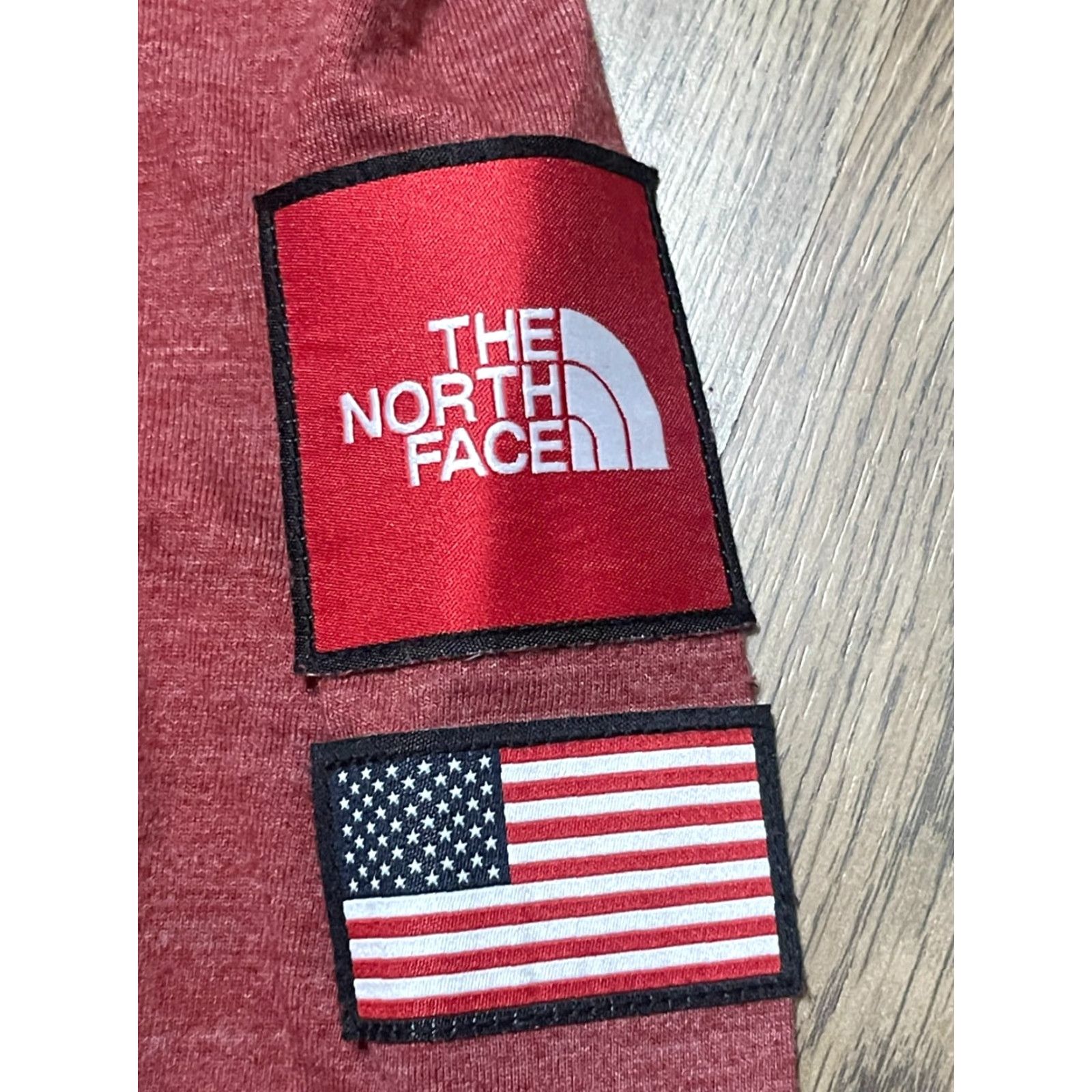 The North Face VINTAGE? The North Face Hoodie Women’s Small Red USA Flag Pullover Drawstring Shirt Size S / US 4 / IT 40 - 5 Thumbnail
