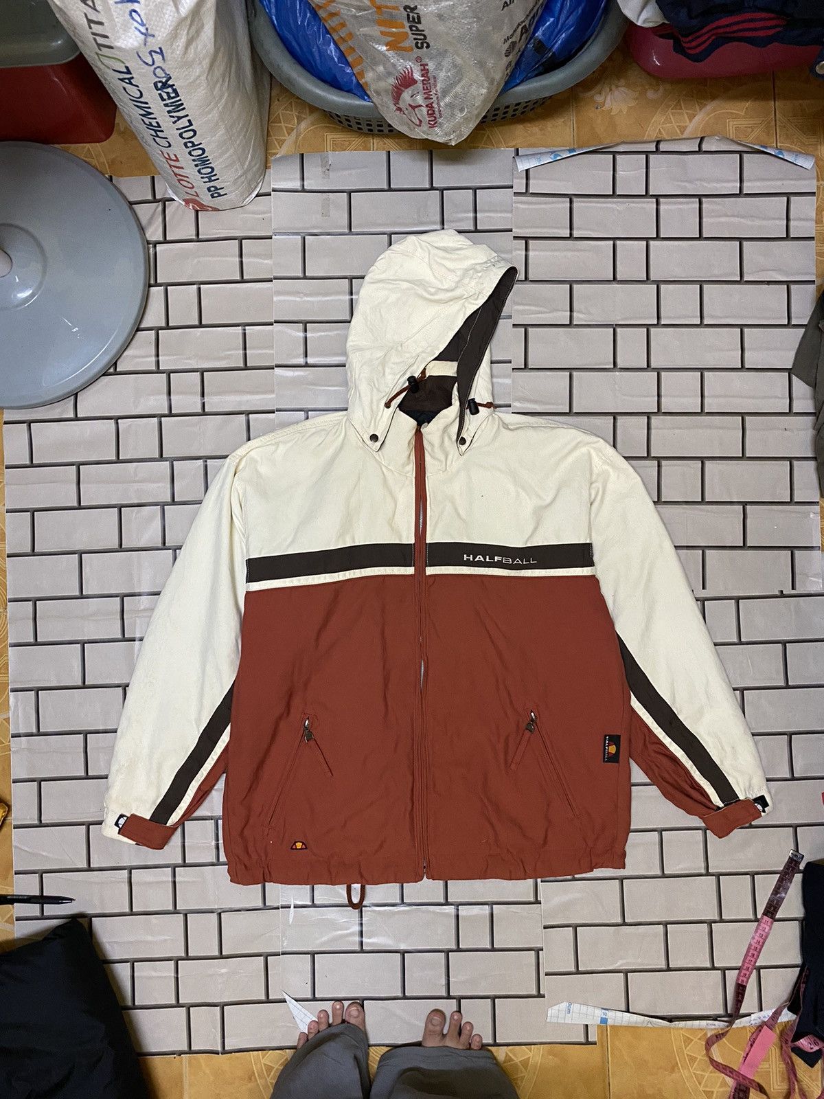 Ellesse JACKET ELLESSE HALFBALL Size US L / EU 52-54 / 3 - 1 Thumbnail
