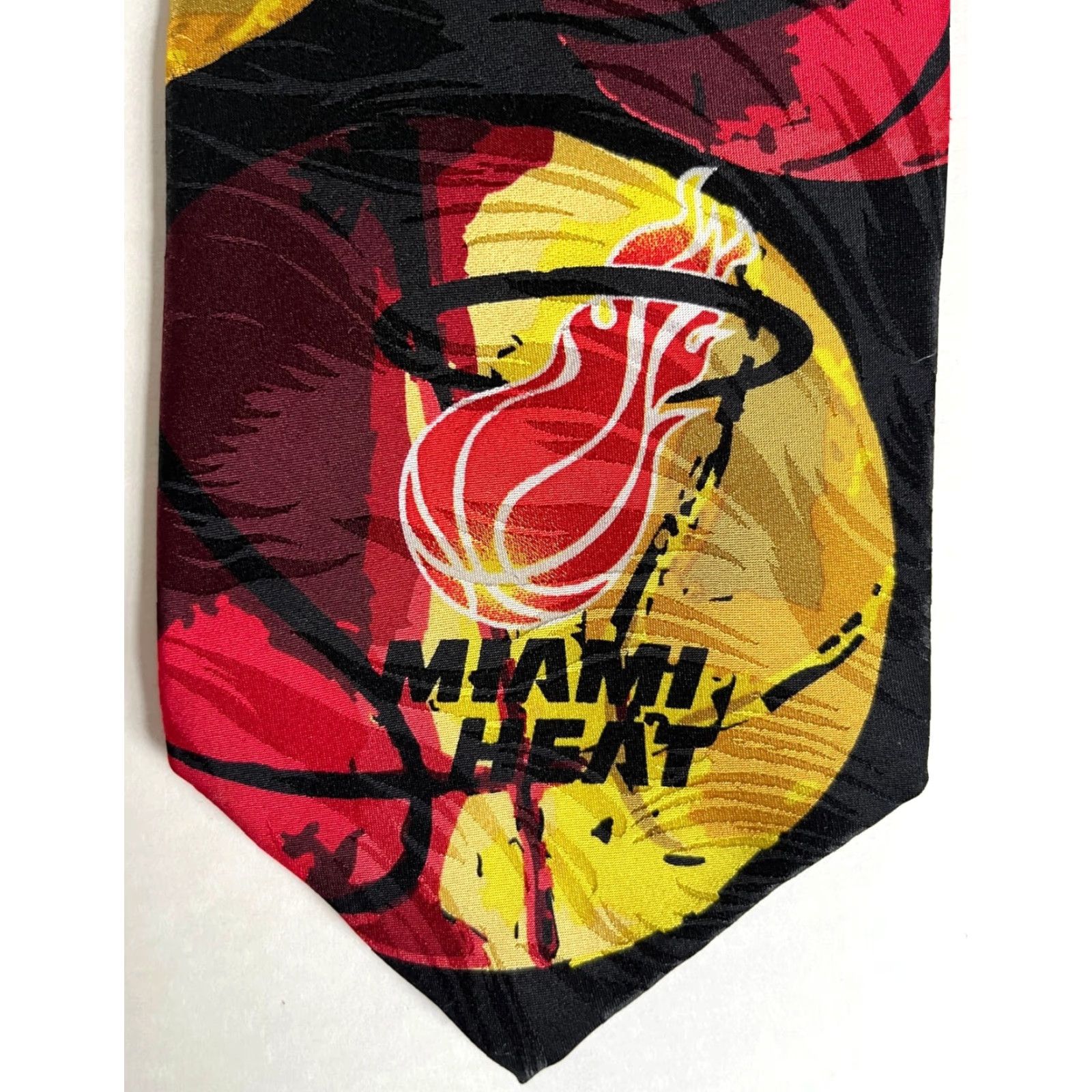 NBA VINTAGE NWT Miami Heat Silk Tie RM Sport Ralph Marlin Made in USA Size ONE SIZE - 7 Thumbnail