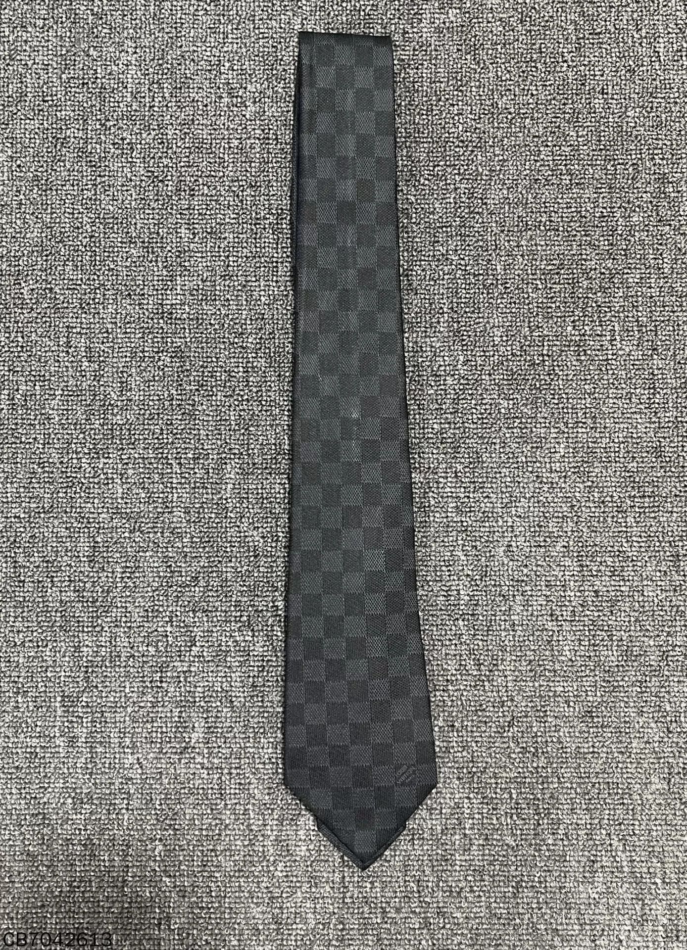Louis Vuitton LV Black Checkerboard Logo Silk Tie Size ONE SIZE - 3 Thumbnail