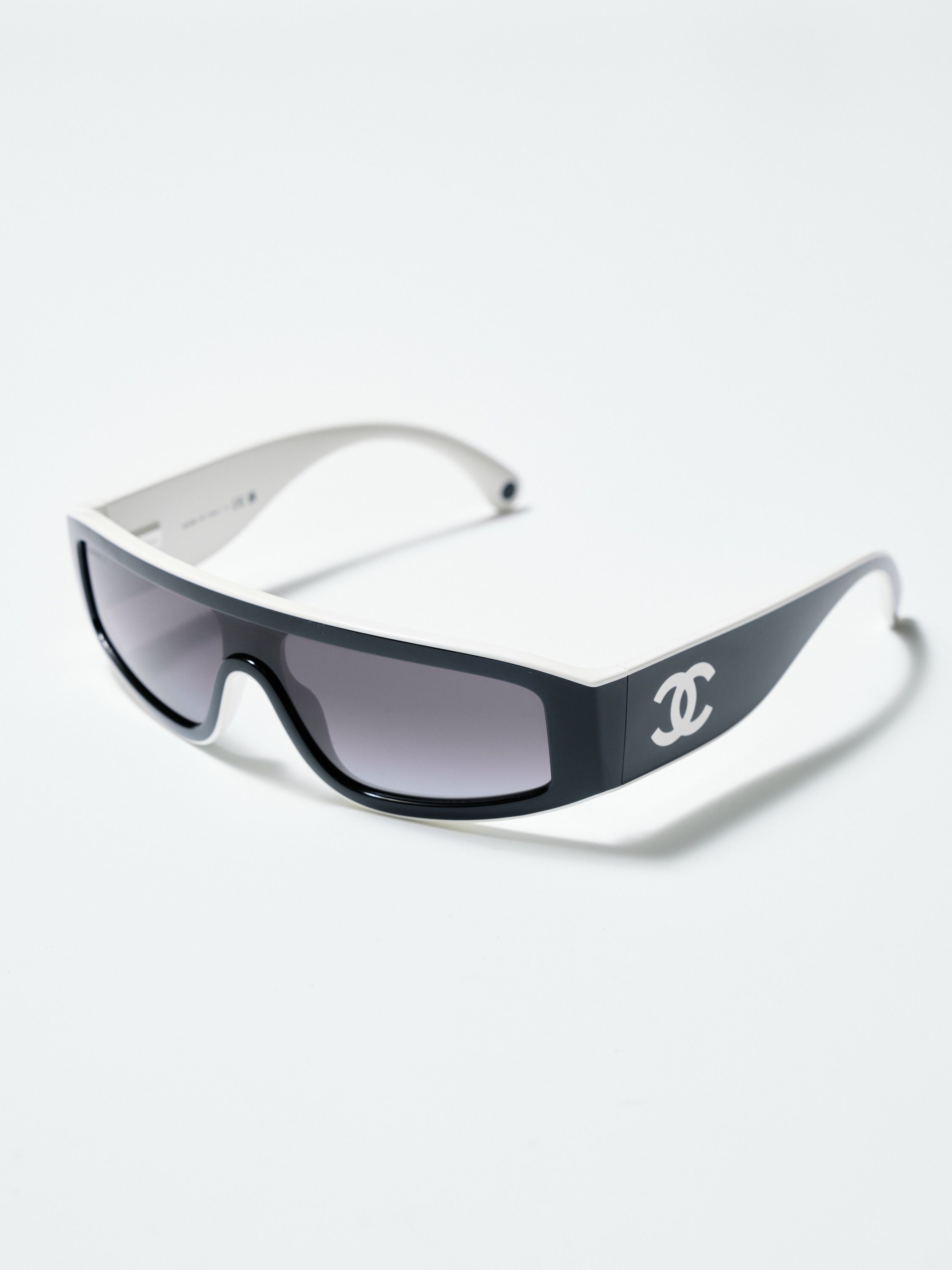 Chanel CHANEL 0CH6057 1656S6 Size ONE SIZE - 1 Thumbnail