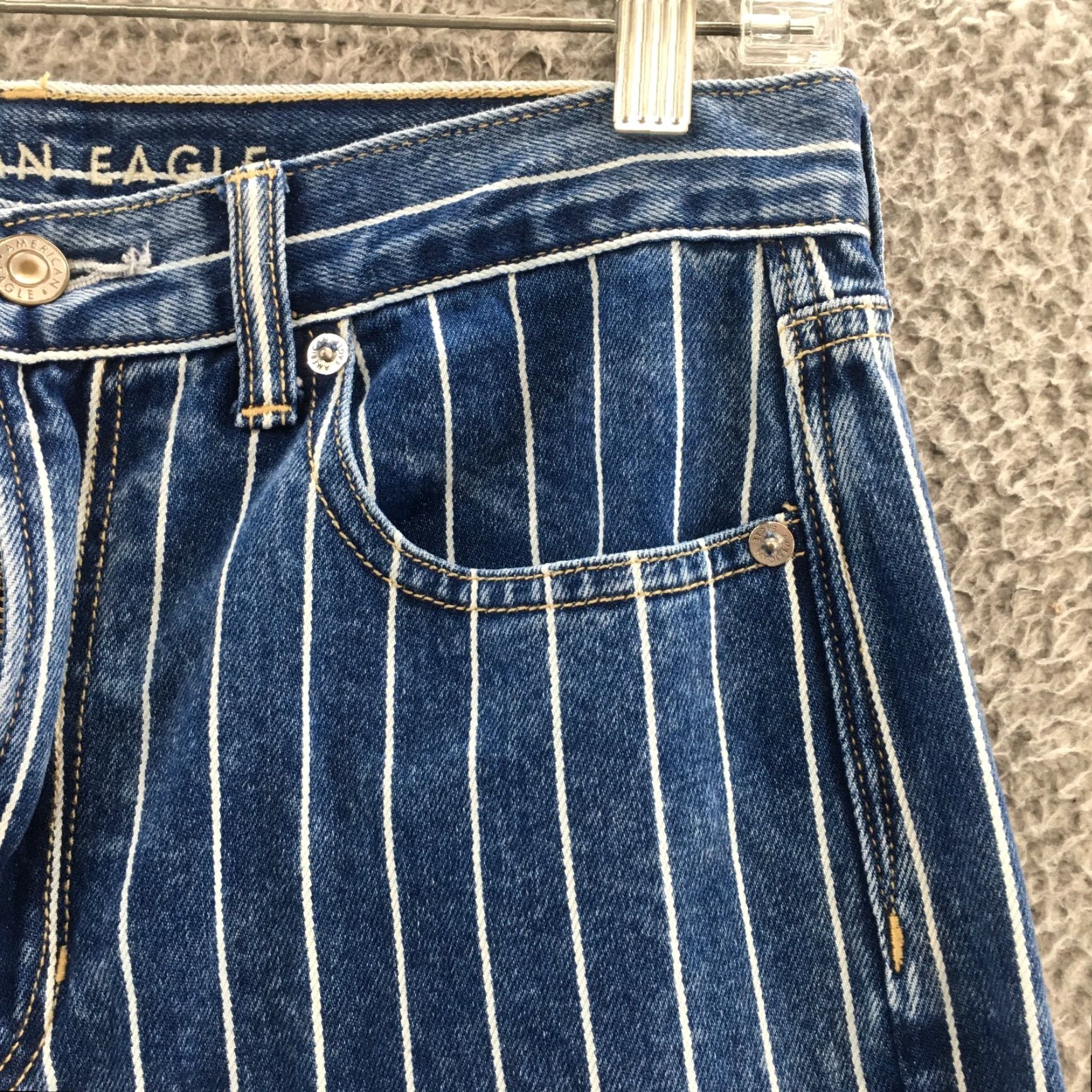 American Eagle Outfitters American Eagle Outfitters Mom Jeans Womens 6R Blue Denim Striped High Rise Jeans Size 28" / US 6 / IT 42 - 5 Thumbnail