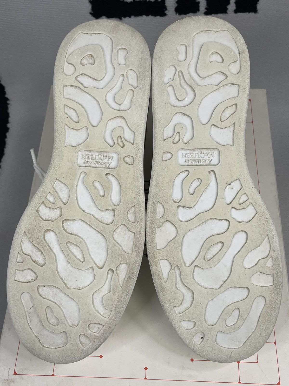 Alexander McQueen Alexander McQueen Oversized Sneaker Size US 7.5 / IT 37.5 - 14 Thumbnail