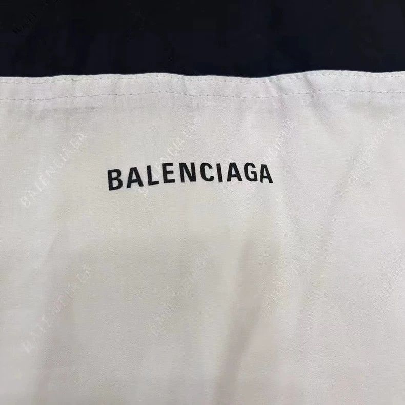 Balenciaga Balenciaga Black and white jacket Size US S / EU 44-46 / 1 - 3 Thumbnail