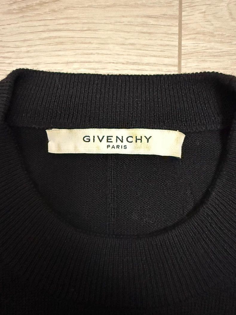 Givenchy Givenchy Five-Star Sweater, 100% Wool, Medium Thickness 250 Size US S / EU 44-46 / 1 - 5 Thumbnail