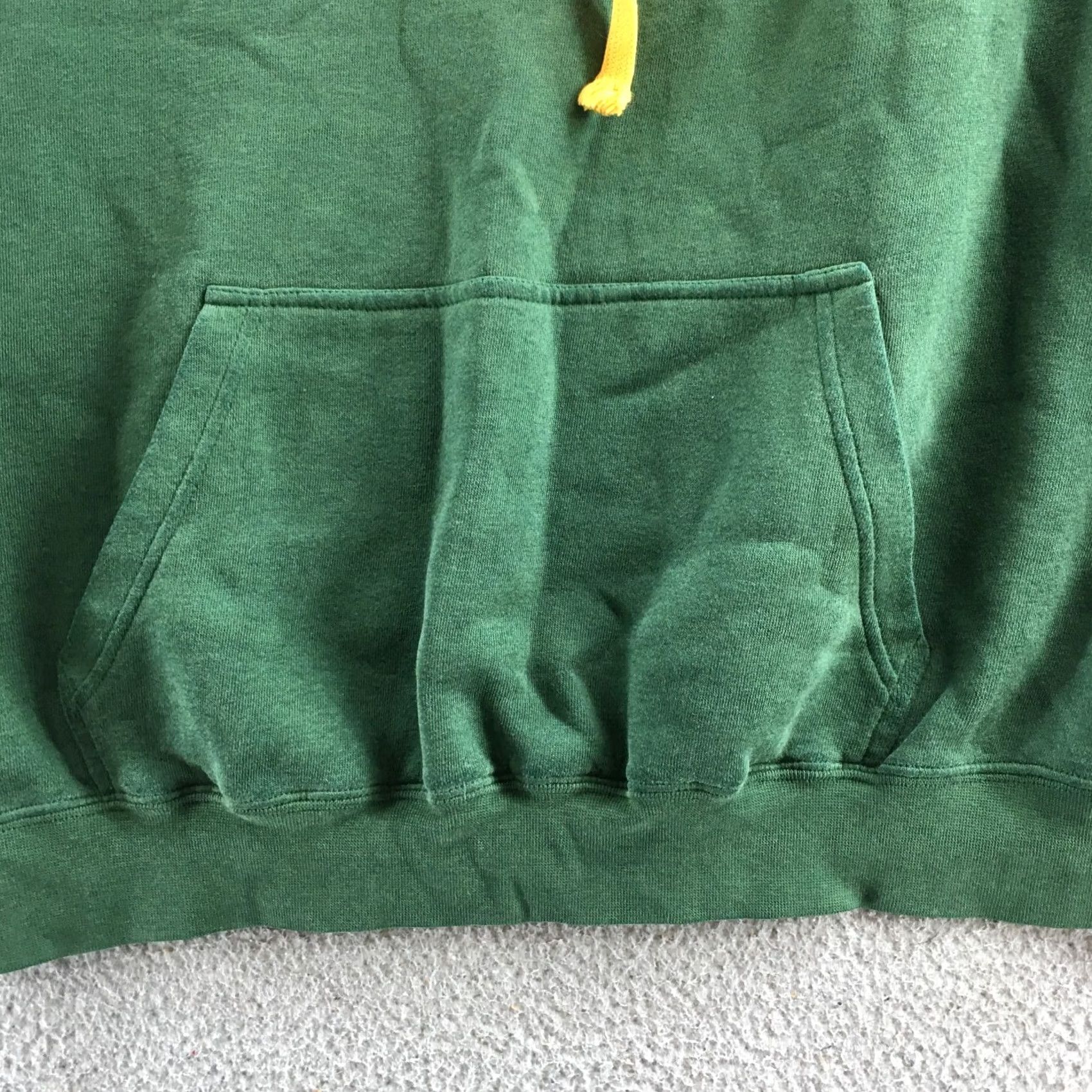 Vintage NDSU Bison Sweatshirt Mens Large Green Yellow Pullover Hooded BISON Applique Size US L / EU 52-54 / 3 - 5 Thumbnail