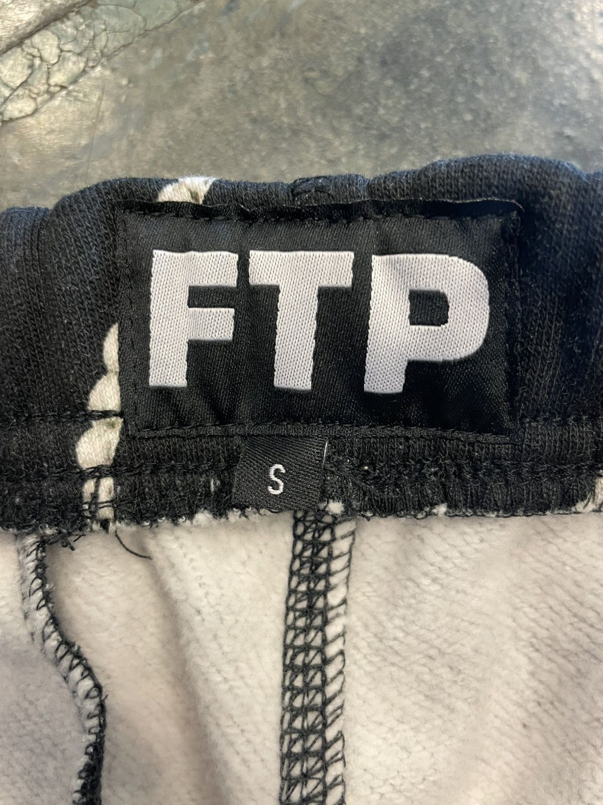Fuck The Population FTP Diamond Chain Sweatpants Size US 29 - 2 Thumbnail