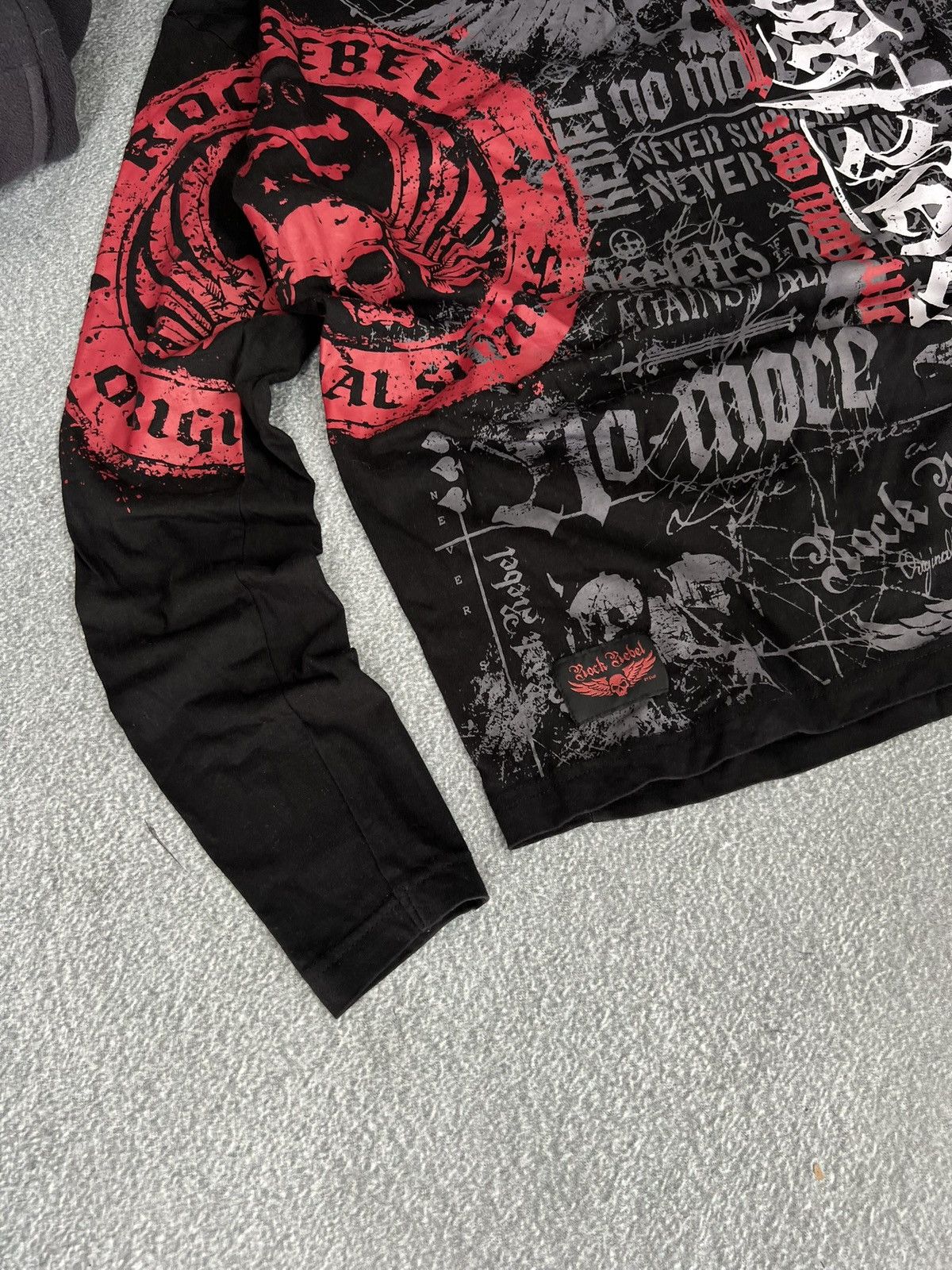 Affliction Y2K affliction style rock rebel long sleeve thermal t-shirt Size US M / EU 48-50 / 2 - 5 Thumbnail