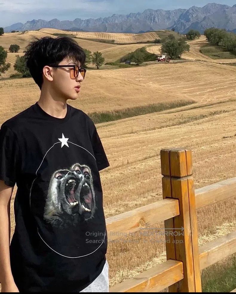 Givenchy Givenchy Classic Double Monkey Print Short-Sleeve T-Shirt Size US XS / EU 42 / 0 - 8 Thumbnail