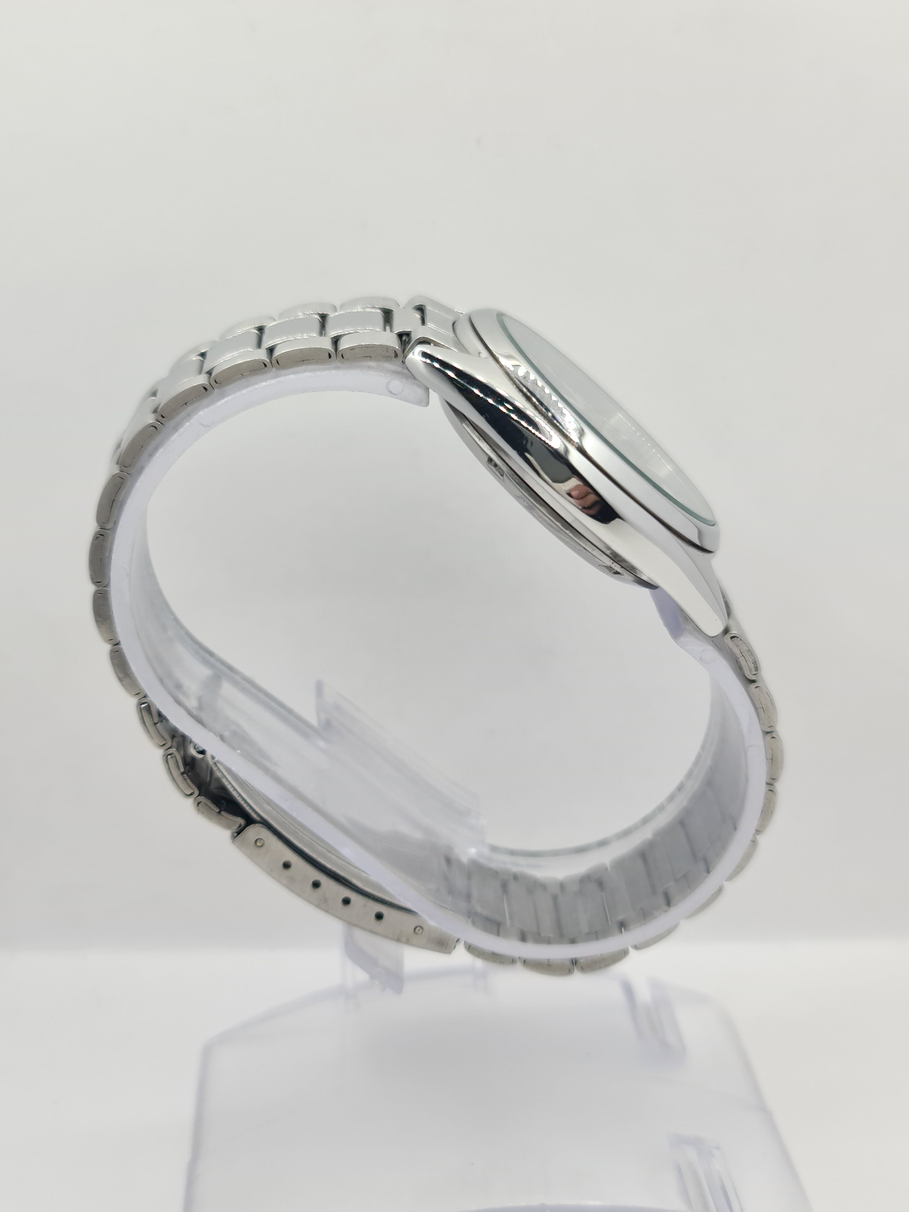 Seiko Seiko 5 Automatic Wrist Watch 17 Jewels Day/Date Japan Size 36 - 5 Thumbnail