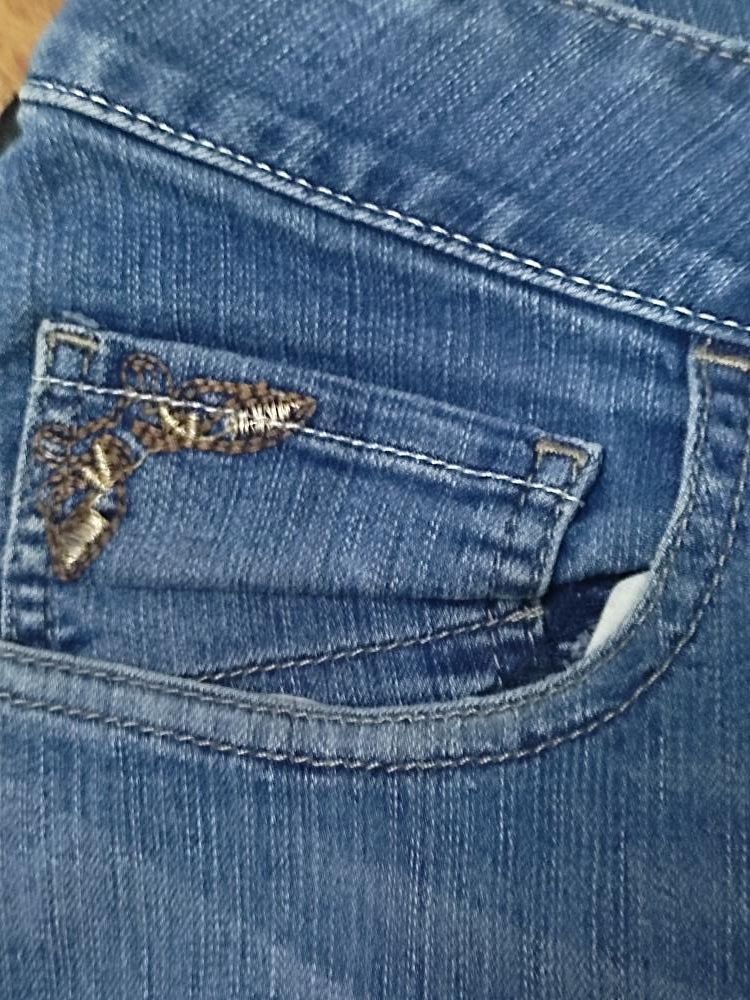 Lee VINTAGE LEE BOOT CUT JEANS DISTRESSED STYLE EMBROUDER FLOWER Size 30" / US 8 / IT 44 - 11 Thumbnail